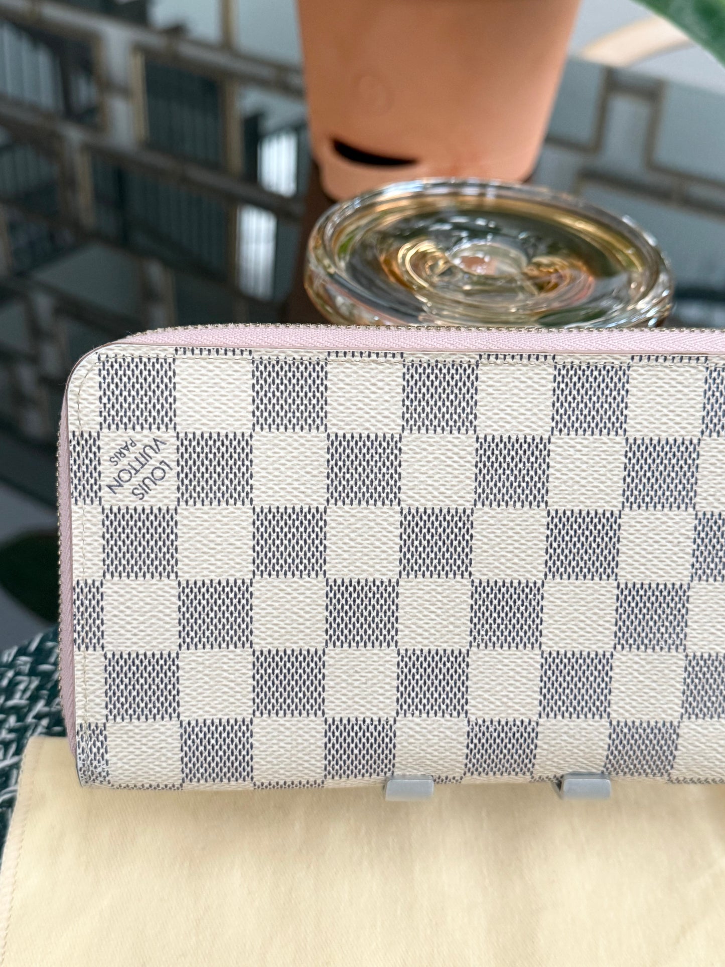 Zippy Long Wallet Azur in Rose Ballerine with Dustbag 🗓️ Year: 2018