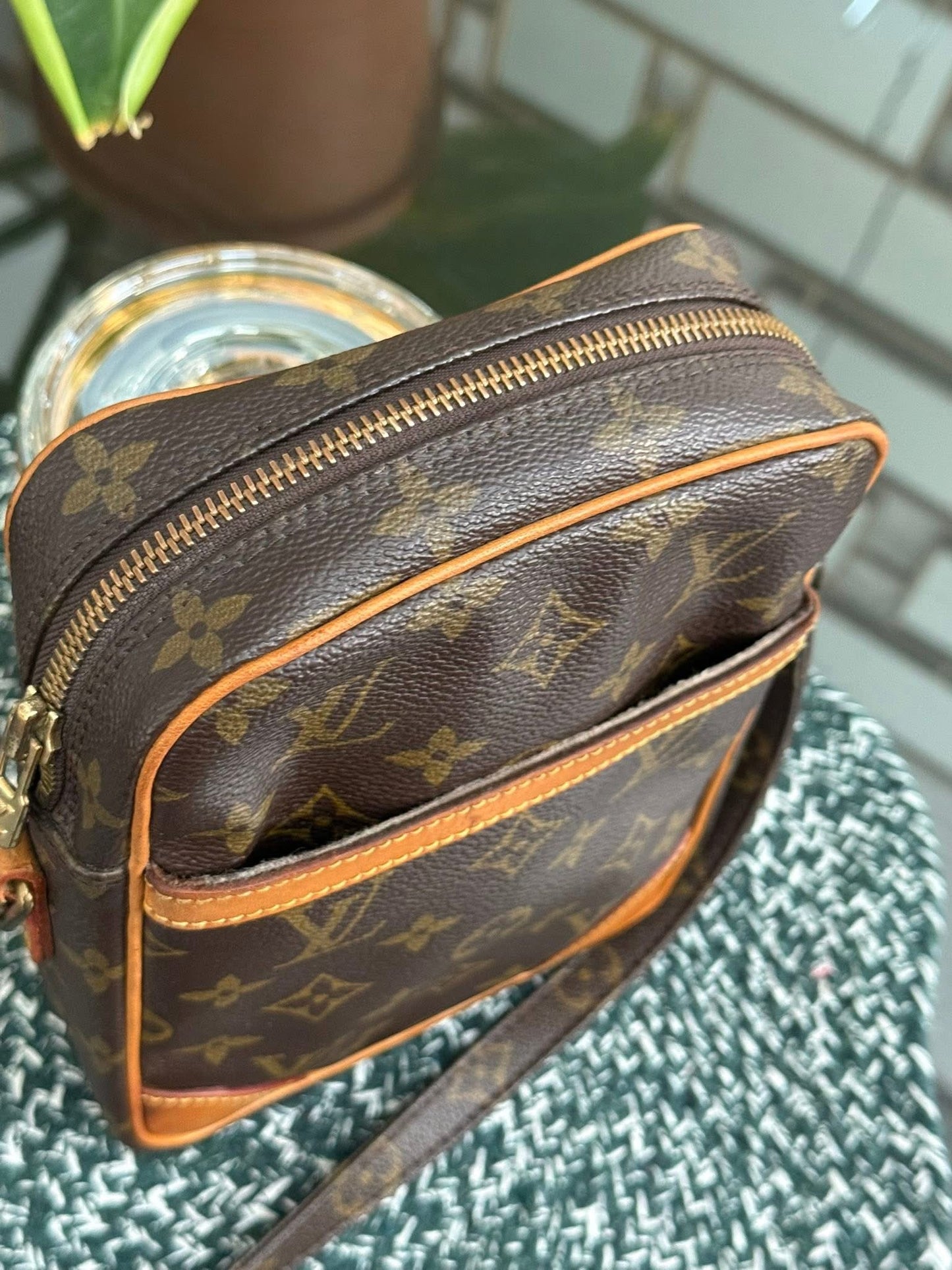 Danube PM Crossbody Bag 🗓️ Year: 1990