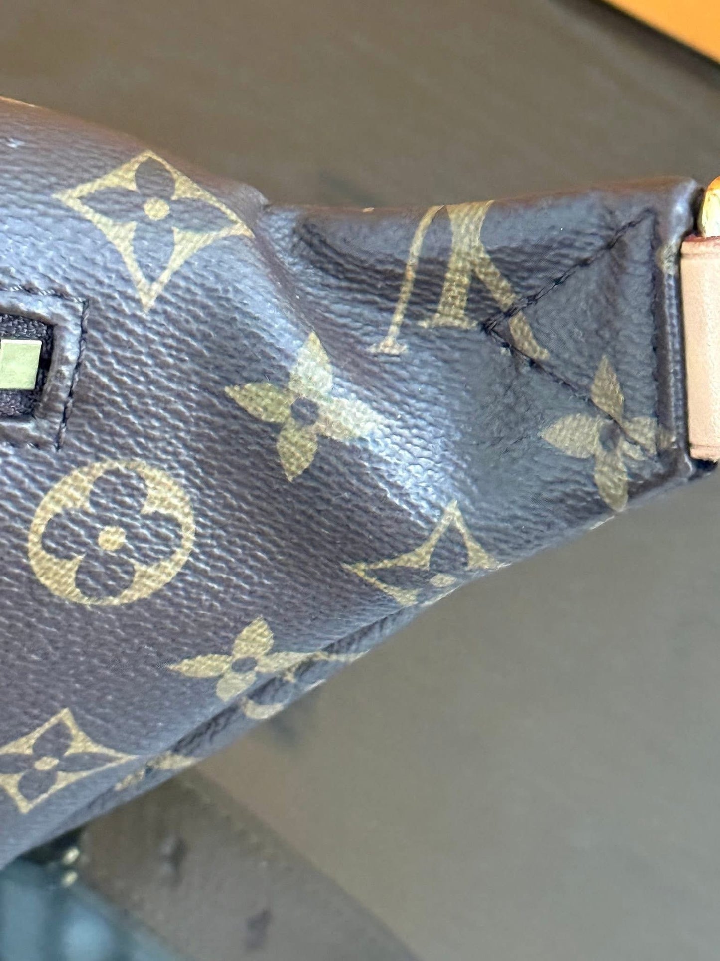 Bumbag Monogram with Dustbag, Box and Paper bag - 🗓️ Year 2020