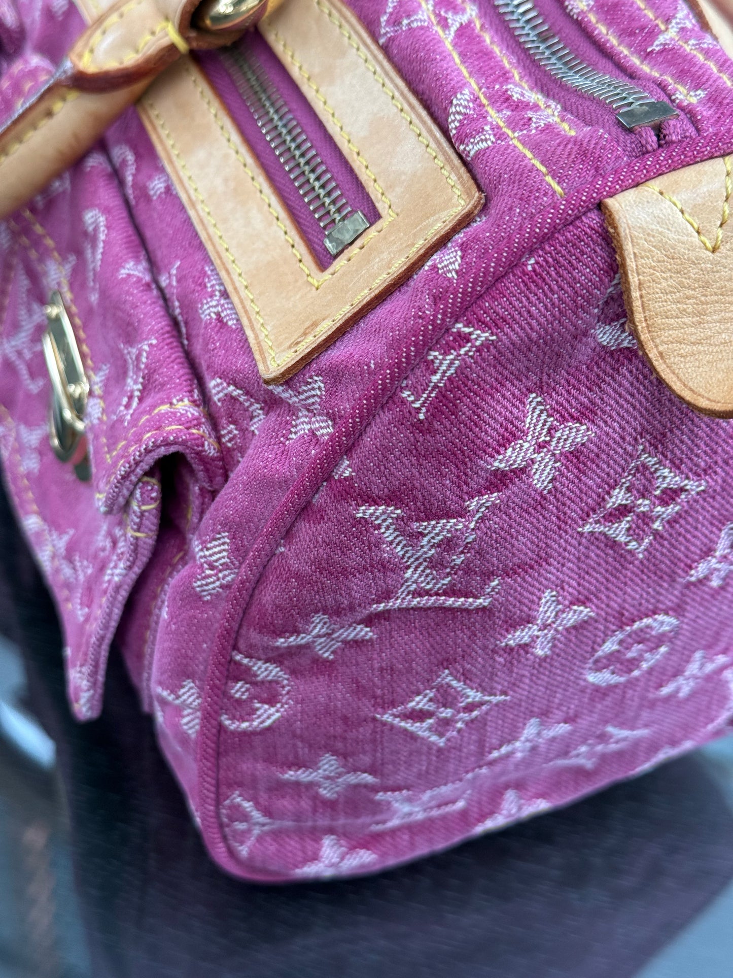 Neo Speedy Denim with Dustbag 🌺📅 Year: 2006