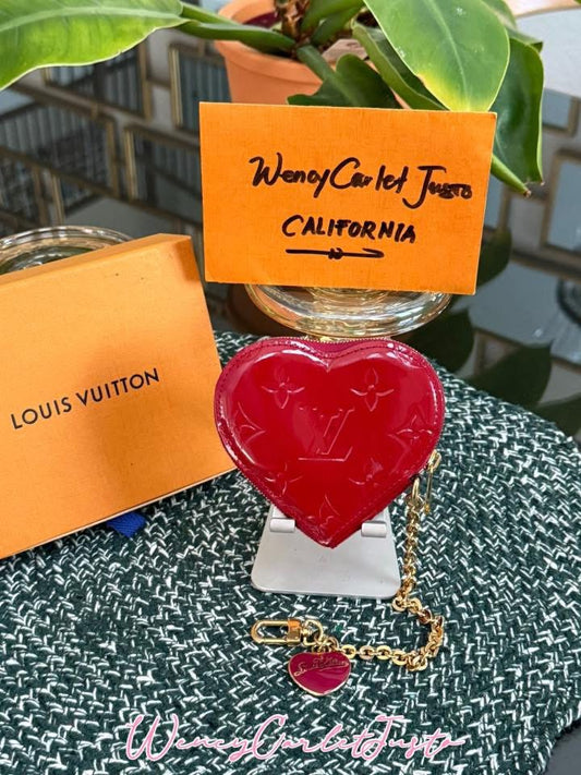 Vernis Heart Coin Purse with Box 🗓️ Year: 2012