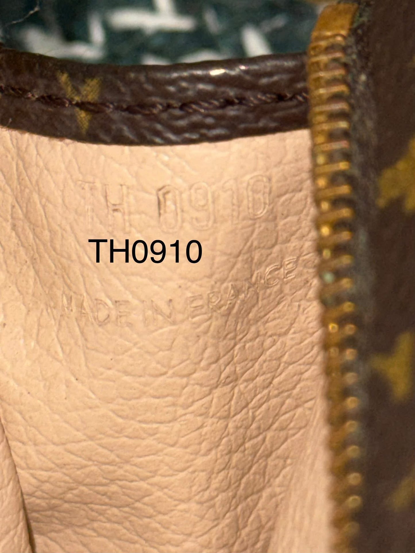 Toiletry 15 - 📅 Year 1990