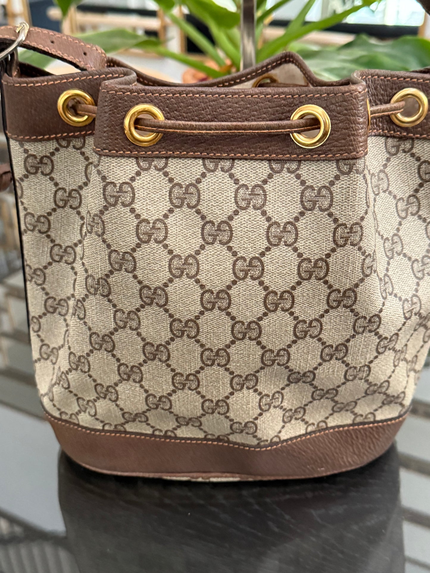 Gucci Vintage Bucket Crossbody bag