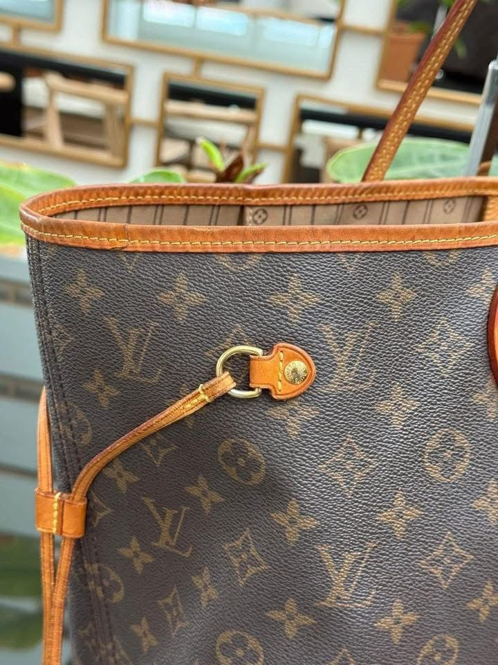 Neverfull GM in Monogram with Insert Organizer 📅 Year: 2011