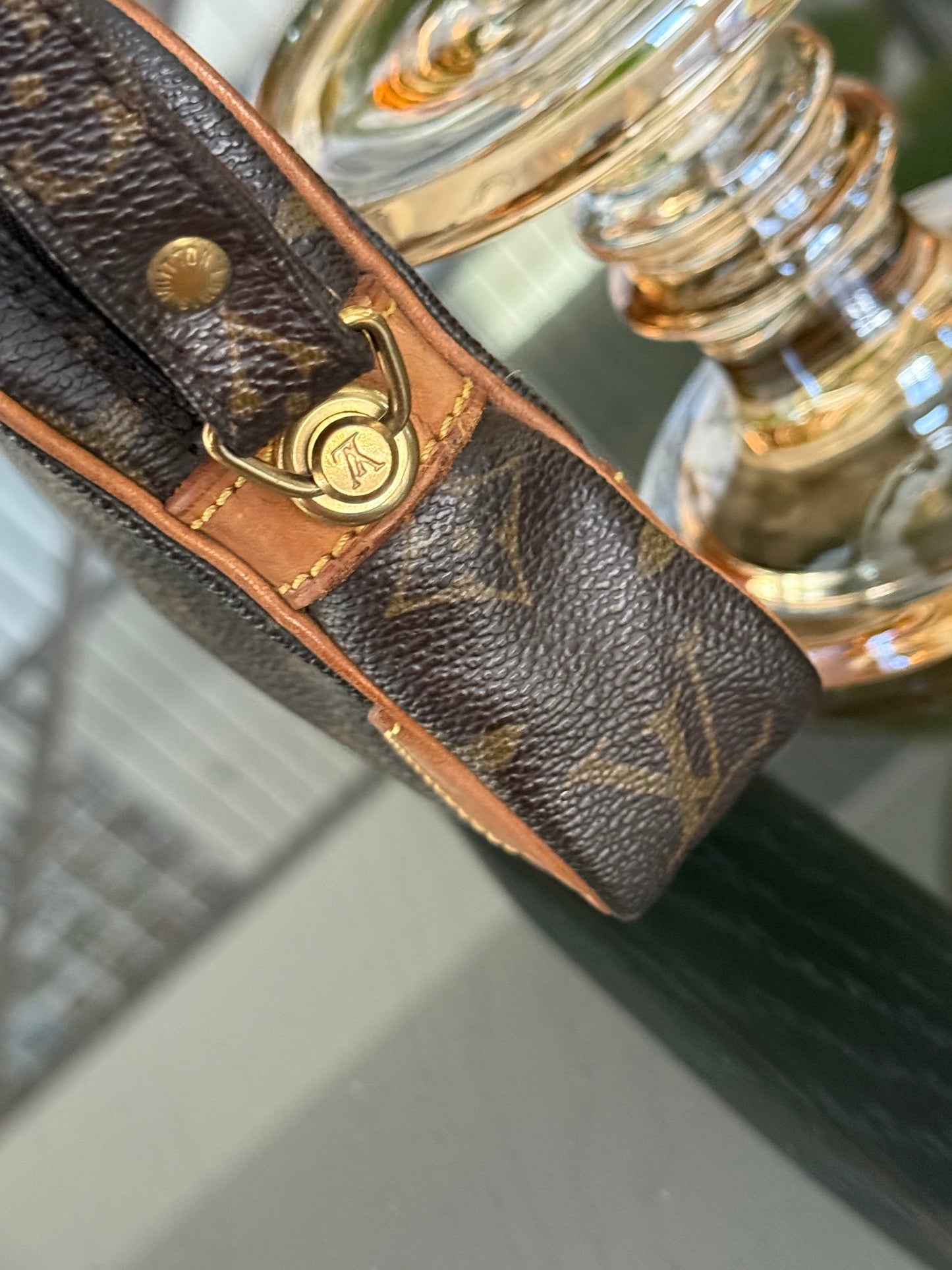 Marly Dragonne PM Clutch 
🗓️ Year: 1992