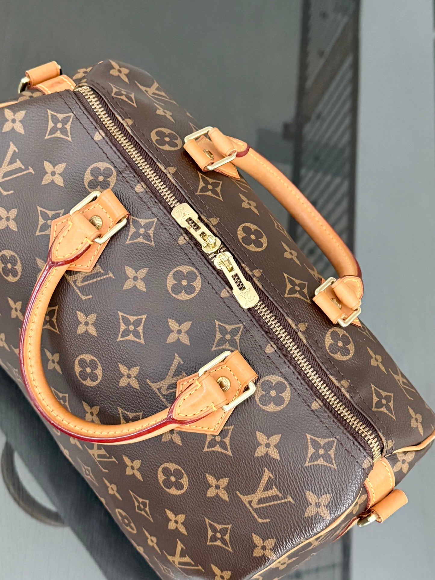 Speedy 30 Bandoulier in Monogram with 🔐 lock, Key and Dustbag -🗓️ Year: 2017