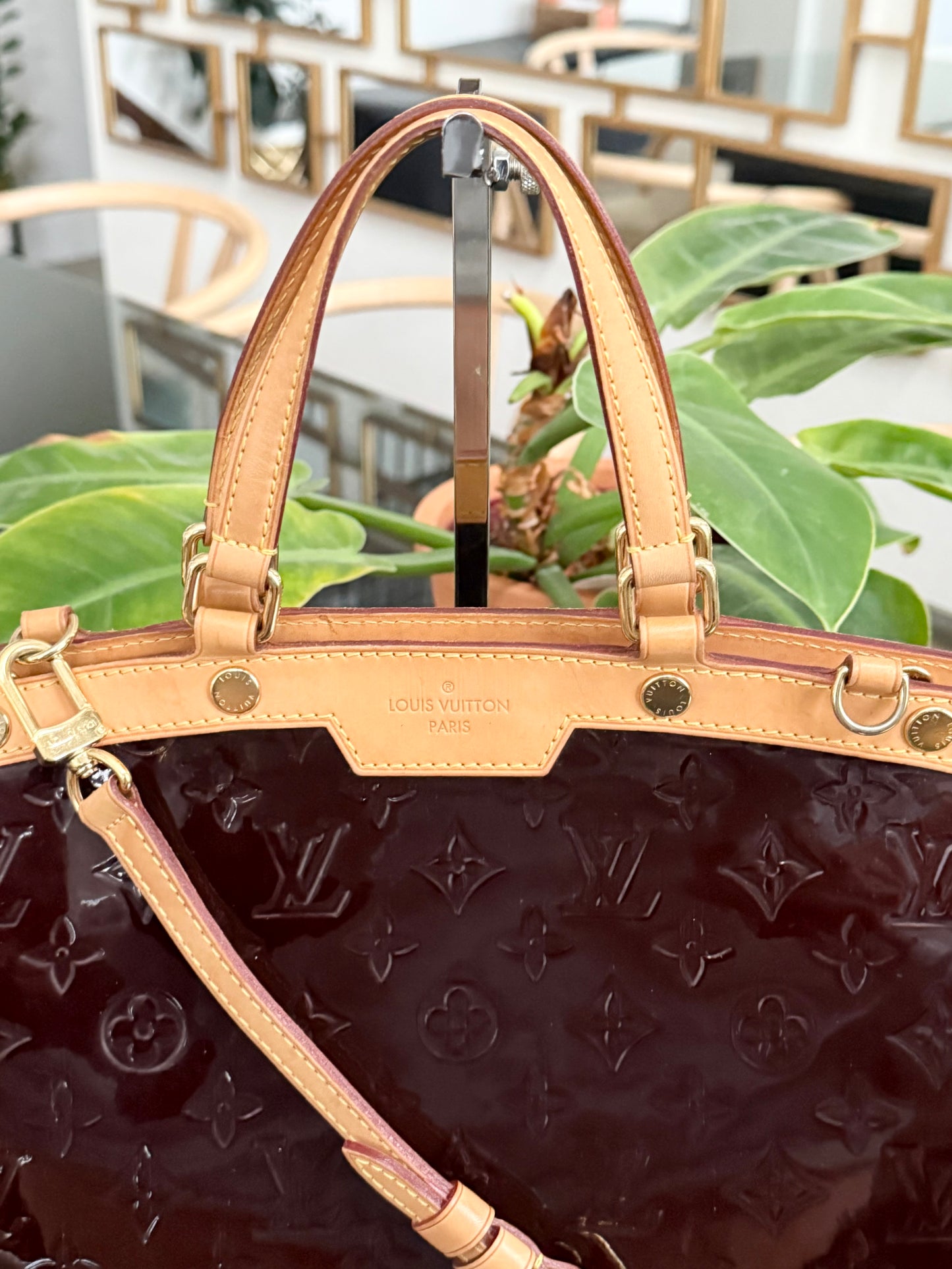 Vernis Brea MM Amarante with Original Strap , Dustbag and Insert Organizer 🗓️ Year: 2013
