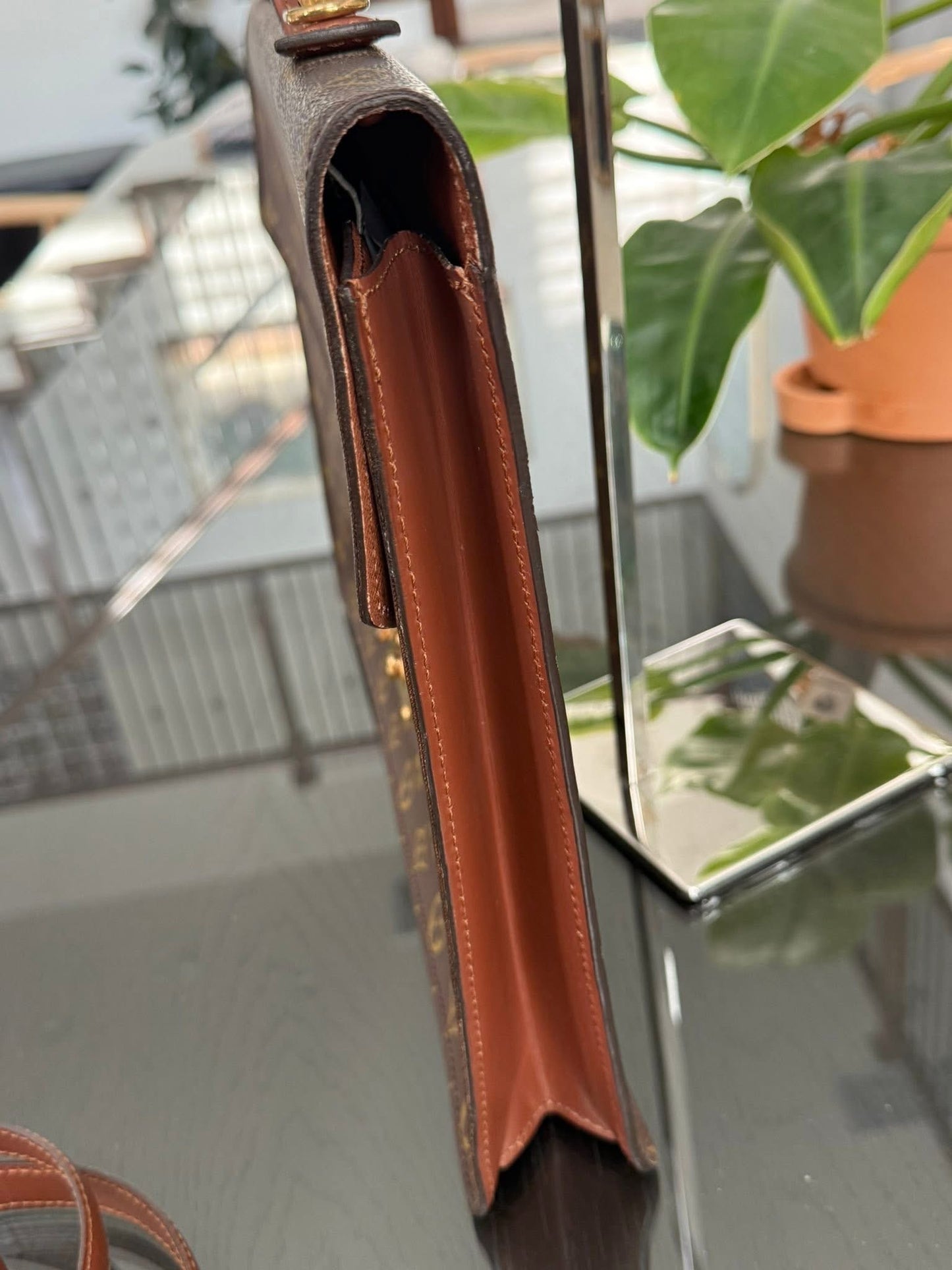 Porte Document / Laptop Vintage Bag with Key 🔑 and Crossbody Strap 🗓️ Year 1990
