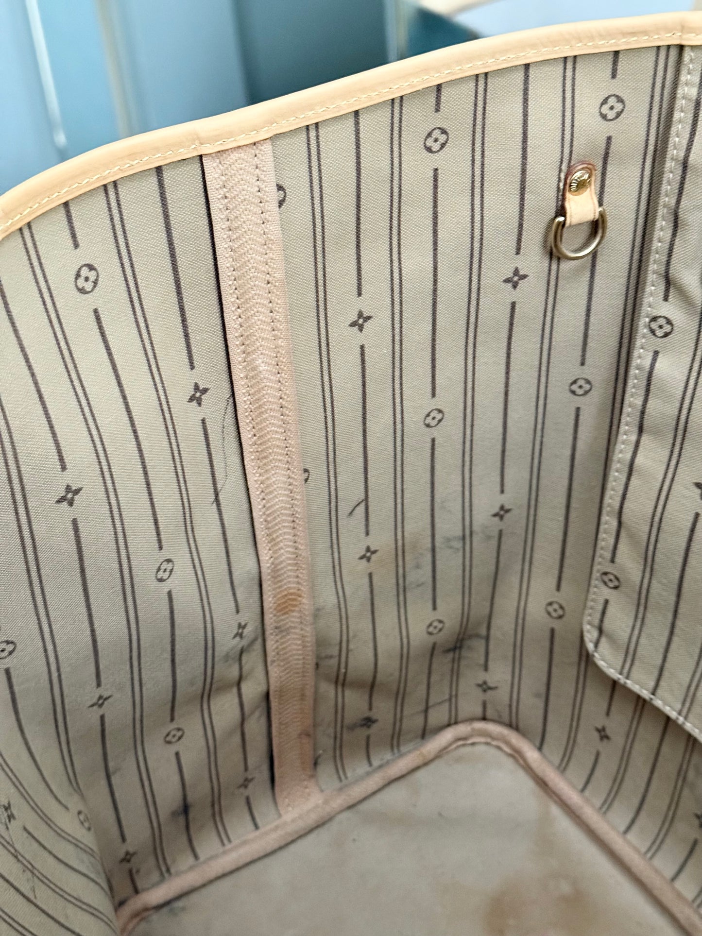 Neverfull GM in Monogram with Dustbag and Insert Organizer 📅 Year: 2007
