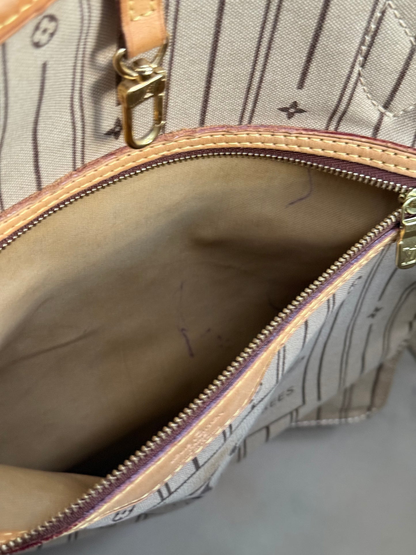 Neverfull GM with Dustbag and twilly -📅 Year: 2009