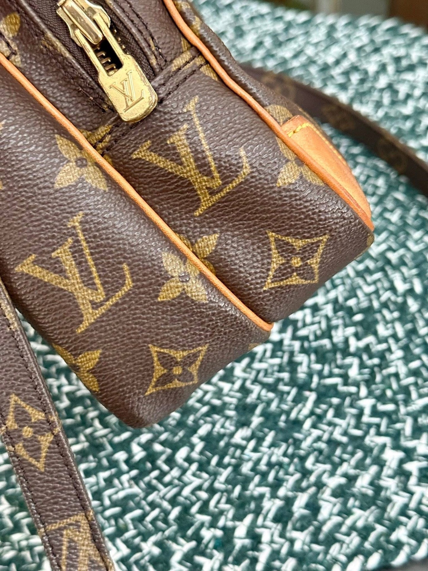 Amazon PM Crossbody Bag 🗓️ Year 1989