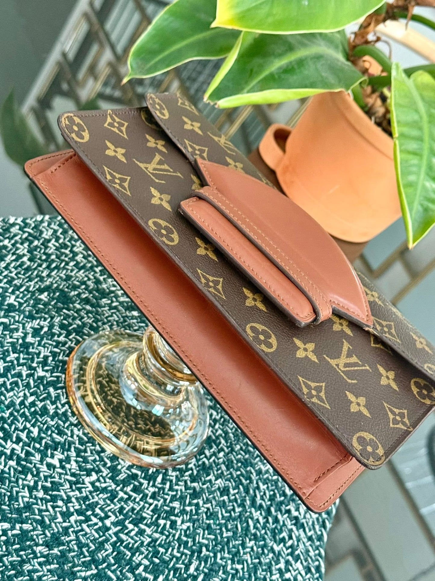 Chaillot Clutch w/ Dustbag 🗓️ Year: 1987