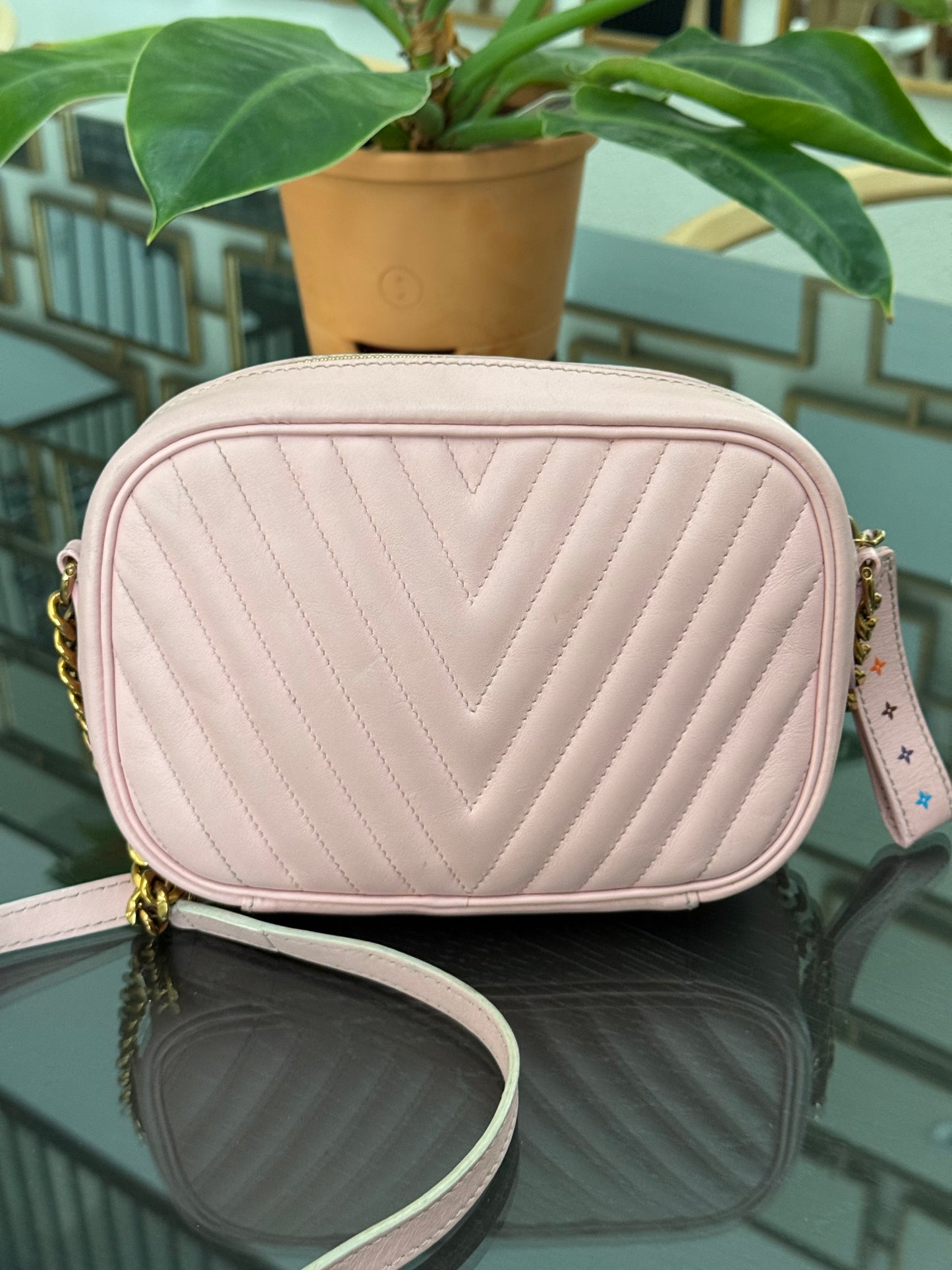 New Wave Camera Bag -🗓️ Year: 2019