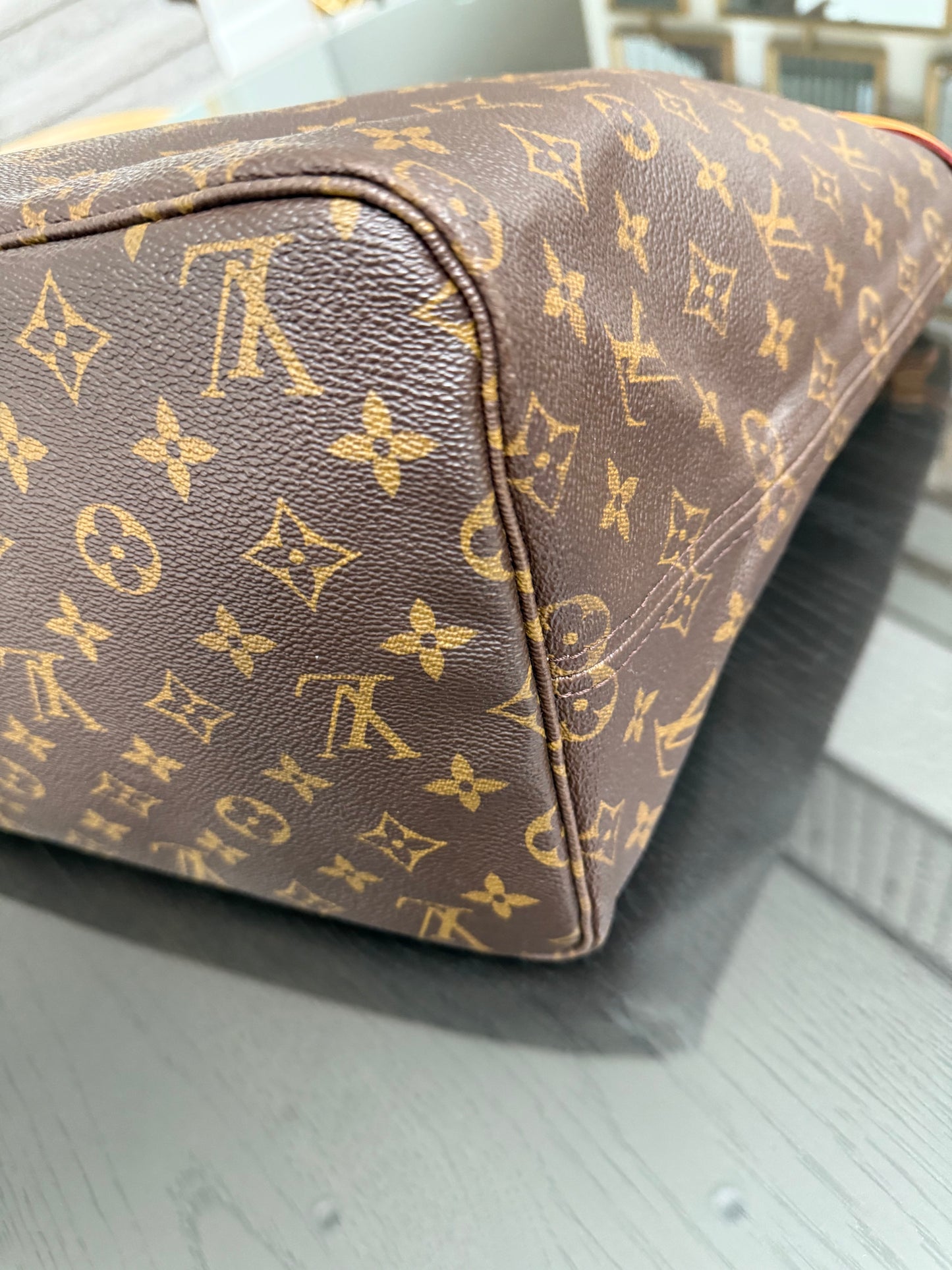 Neverfull GM with Dustbag and Insert Organizer 📅 Year: 2009