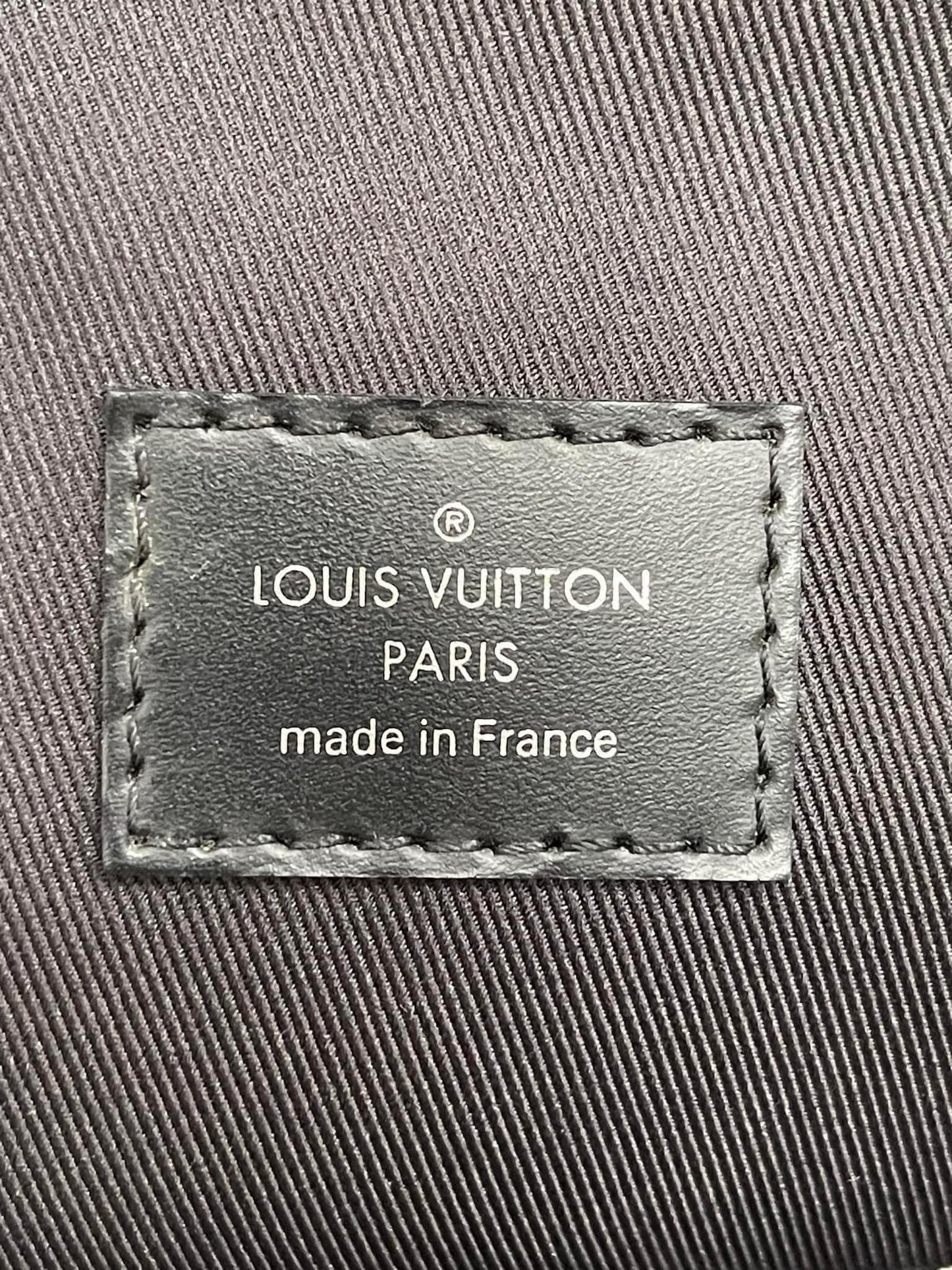Avenue Sling Damier Graphite Green Pixel -Year 2018