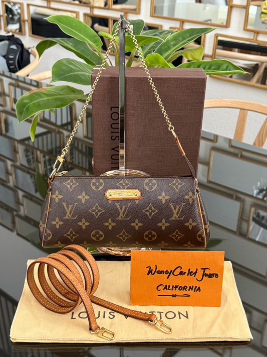 Eva Clutch with Original Strap,Box and Dustbag🗓️ Year: 2009