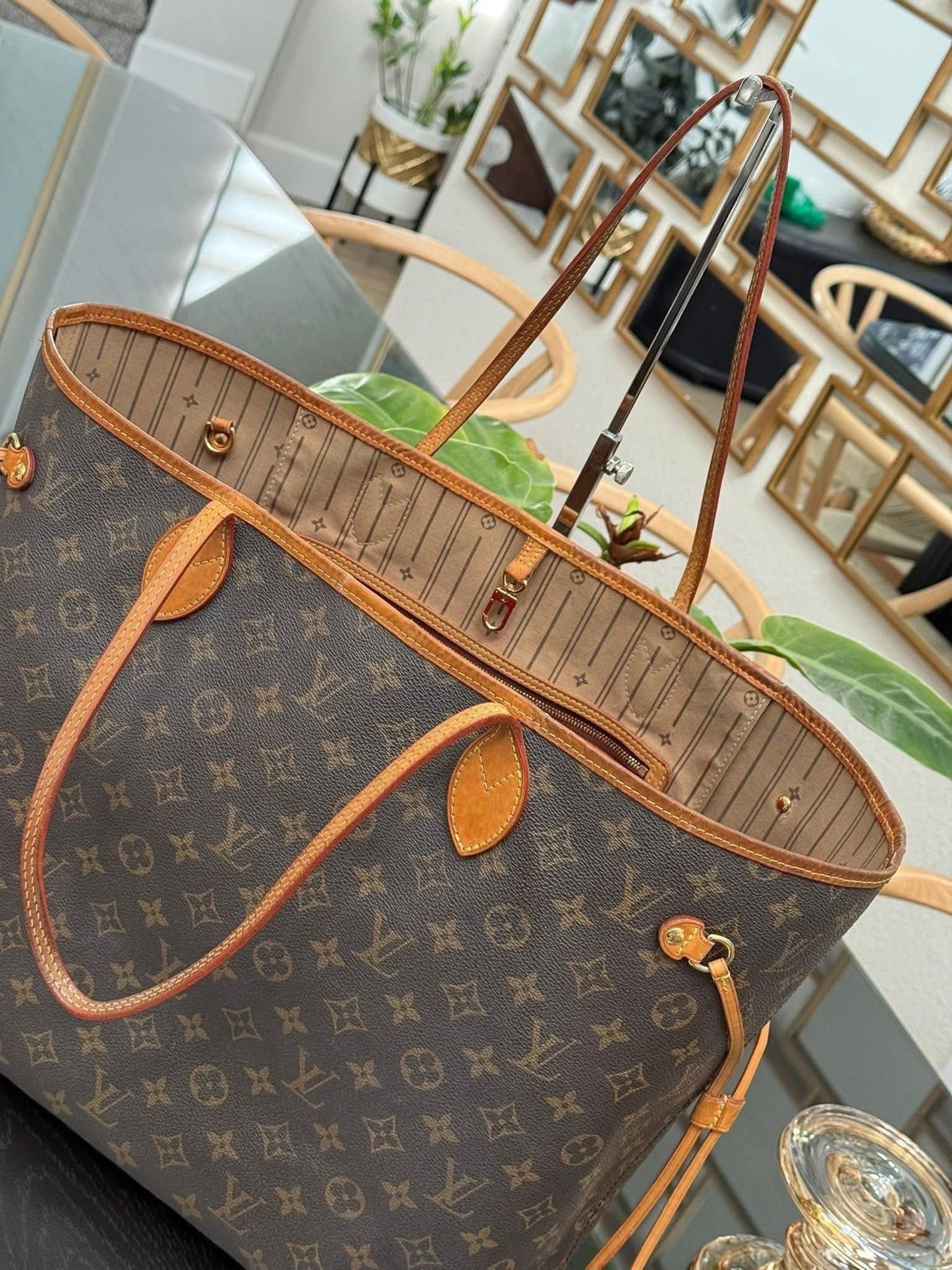 Neverfull GM in Monogram with Insert Organizer 📅 Year: 2011