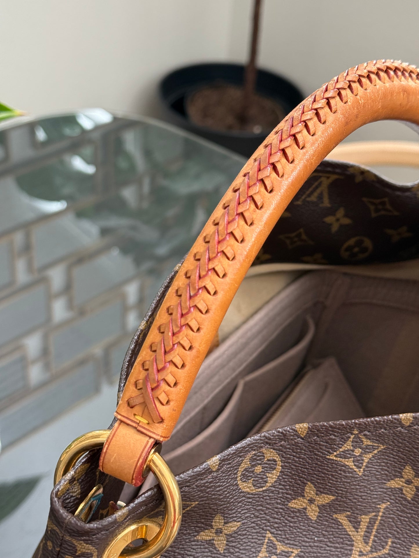 Artsy MM with Dustbag, Insert Organizer and twilly - 📅 Year: 2010