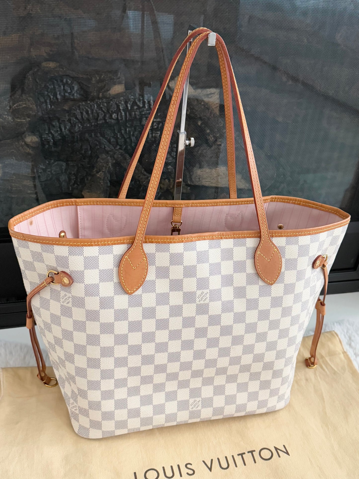 Neverfull MM Azur in Rose Ballerine with Dustbag -Year: 2018