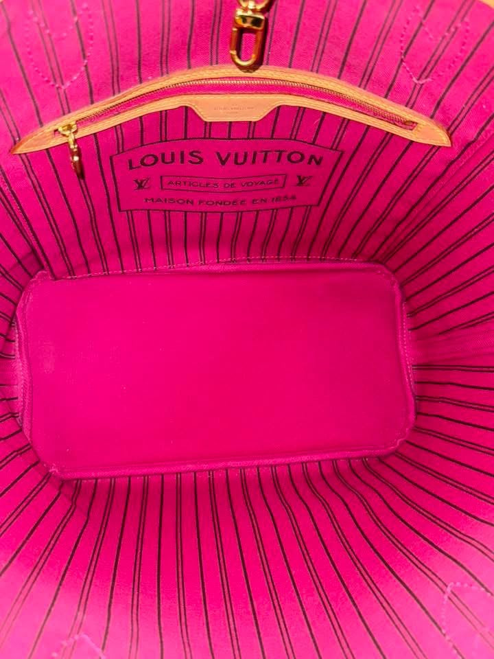 Neverfull MM in Peony interior with Dustbag 🌺 📅 Year: 2020