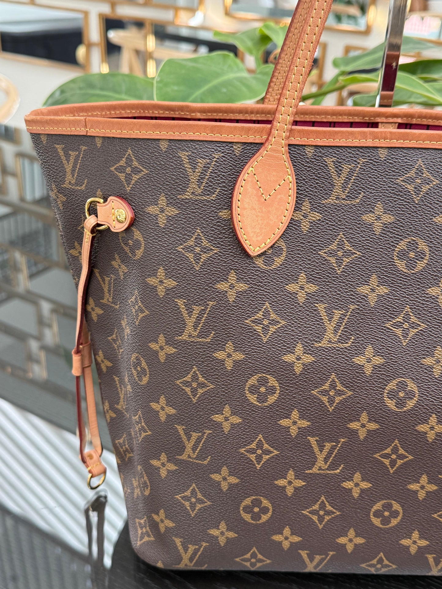 Neverfull MM Monogram in Peony with Dustbag 📅 Year: 2020