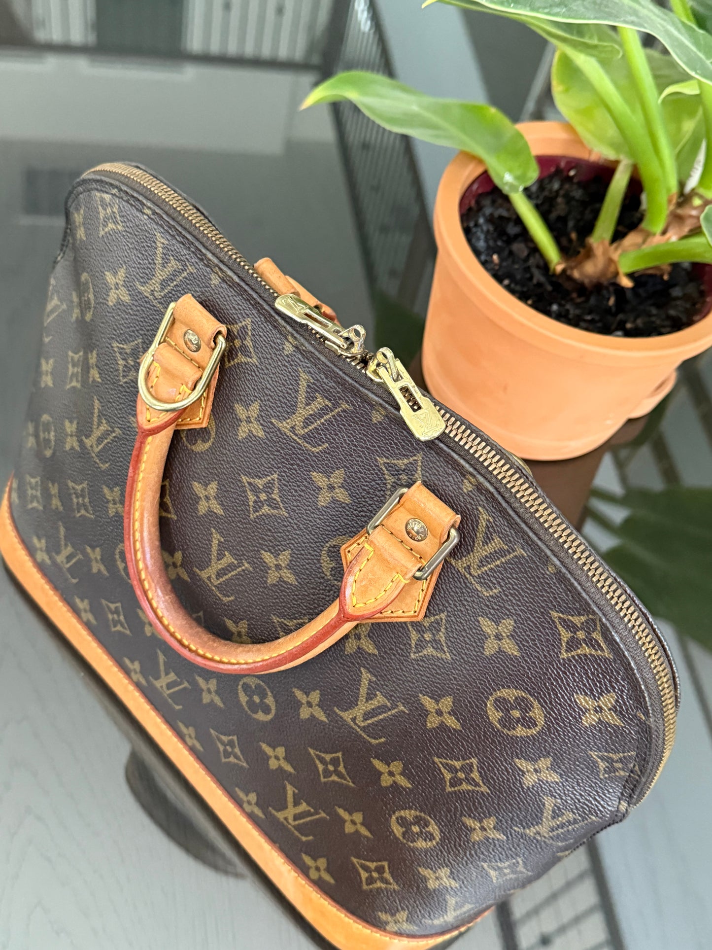 Alma PM in Monogram- 🗓️ Year: 1995