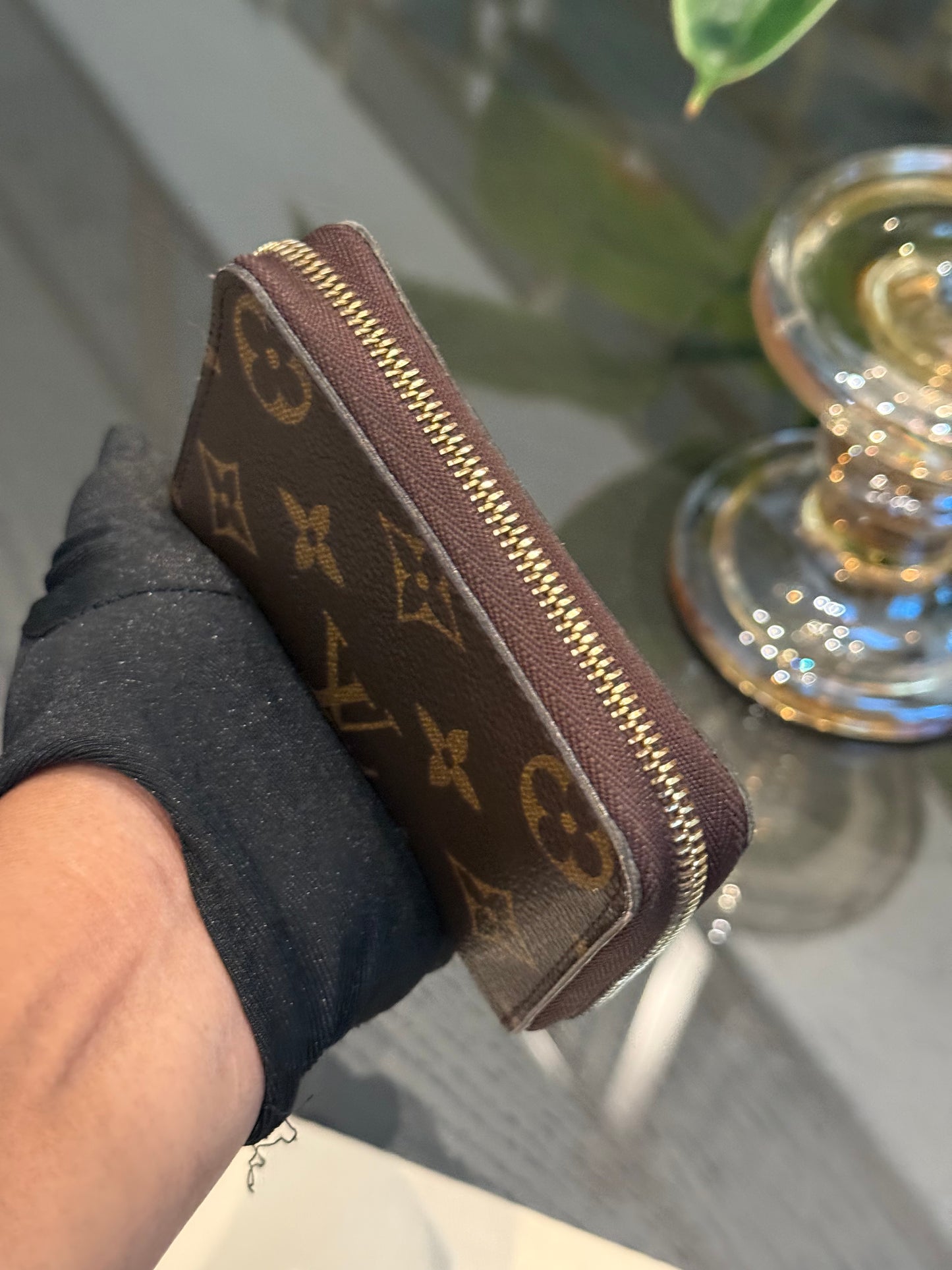 Monogram Zippy Compact Wallet with Dustbag 🗓️ Year: 2014