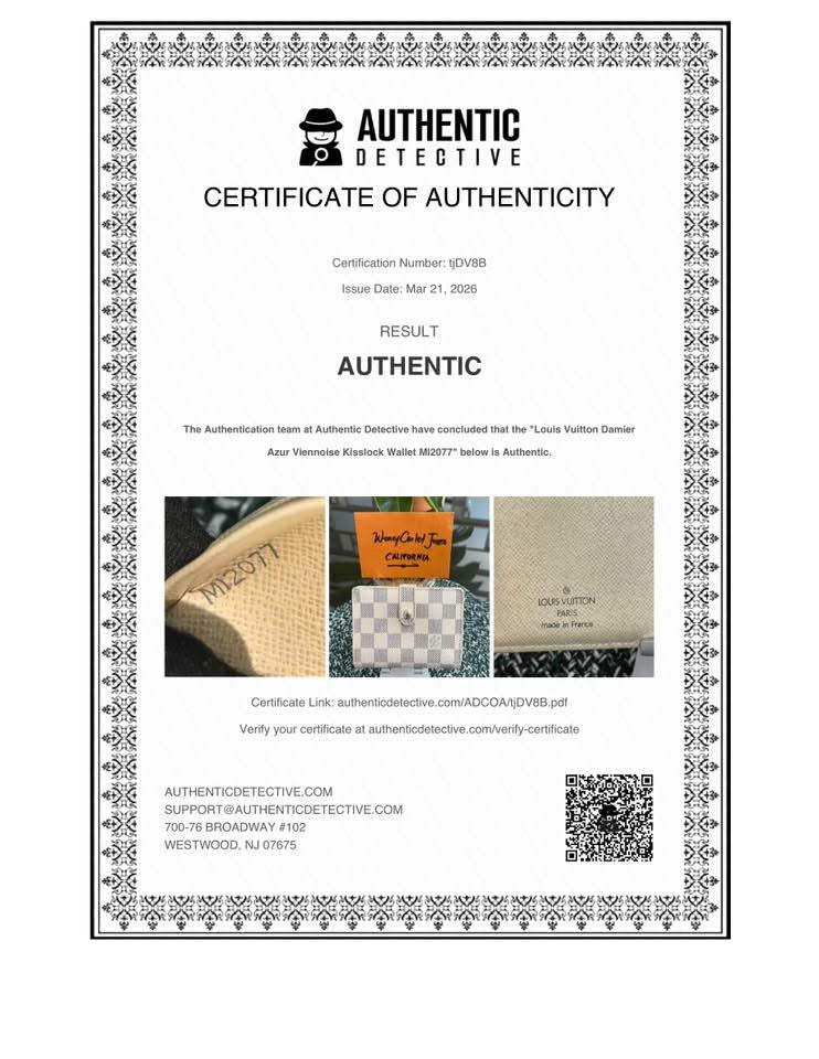 Kisslock Wallet in Azur 🗓️ Year: 2007