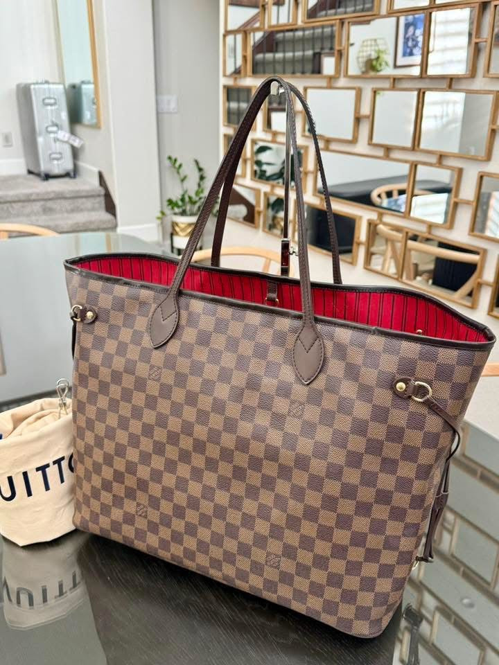 Neverfull GM in DE with Insert Organizer and Dustbag 🌺 📅 Year: 2009