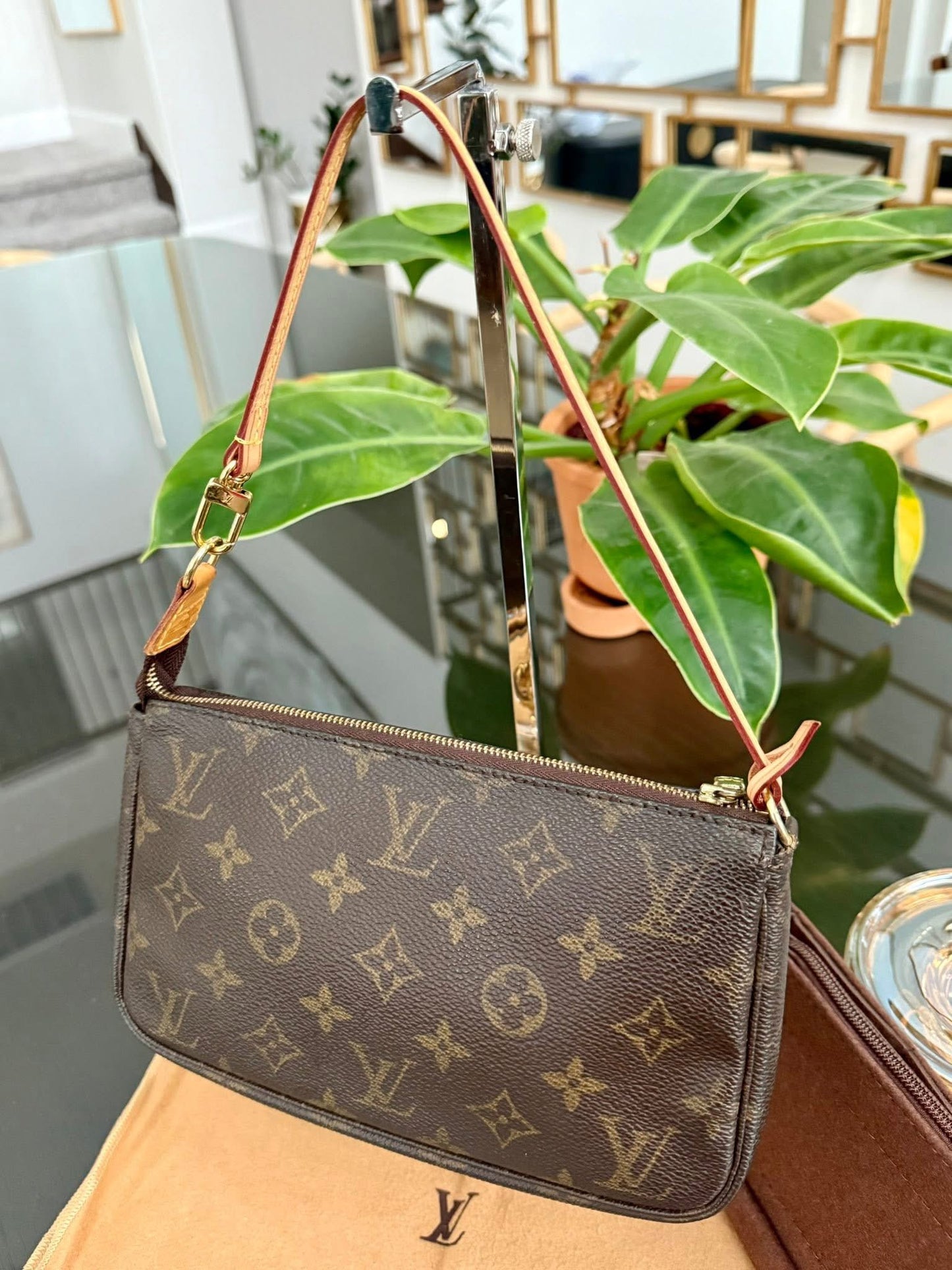 Pochette Accessories with Dustbag and Insert organizer -🗓️ Year: 2000