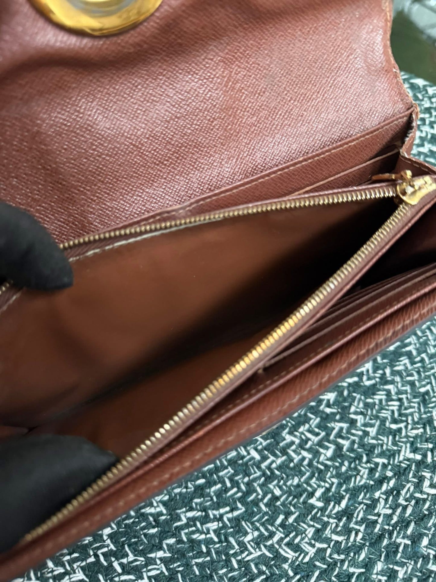 Boetie Long Wallet with 16 Cardholders 🗓️ Year: 2012