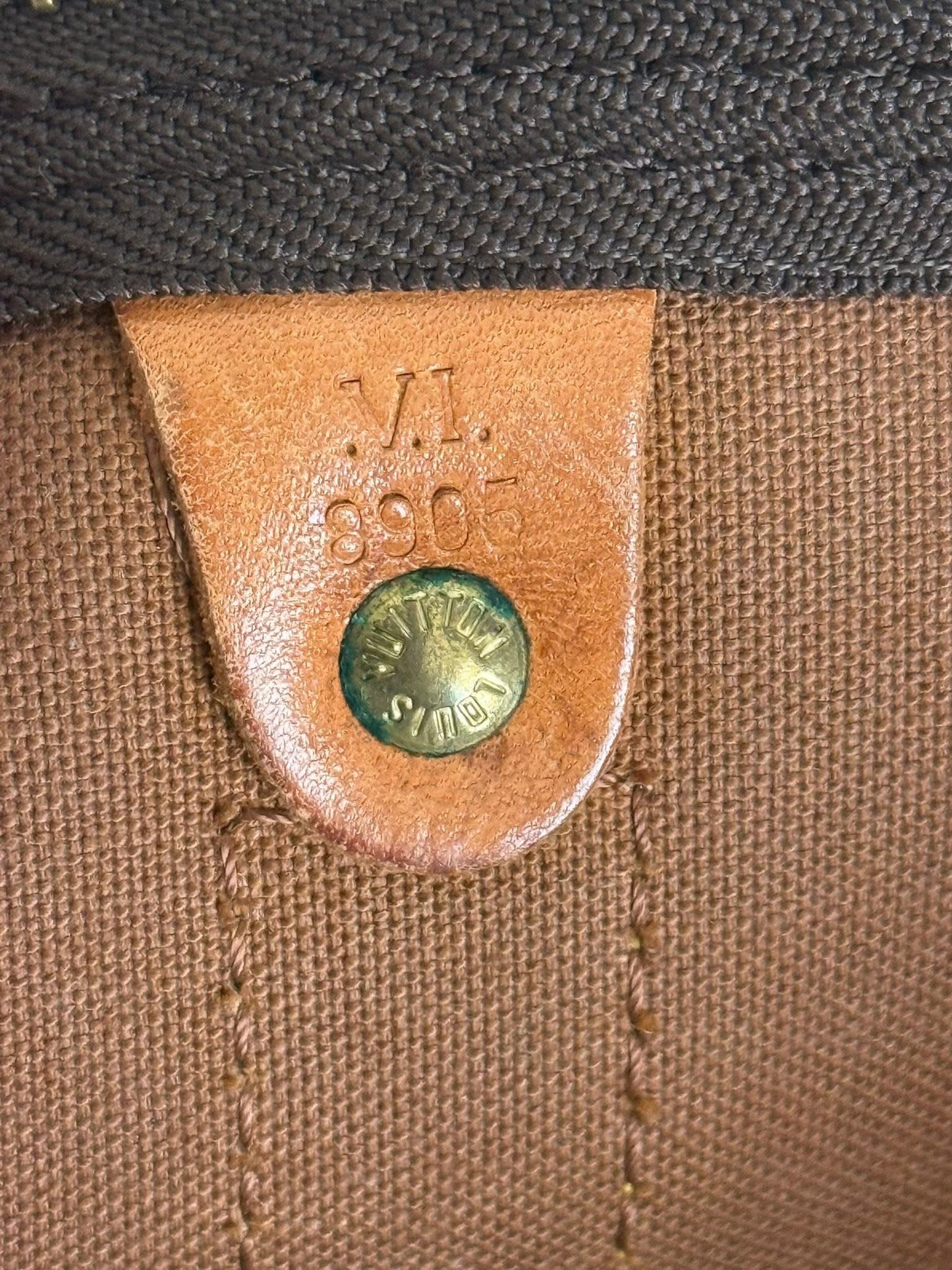 Keepall 45 Bandoulier with Original Strap , Luggage Tag and Poignet 📅 Year: 1989