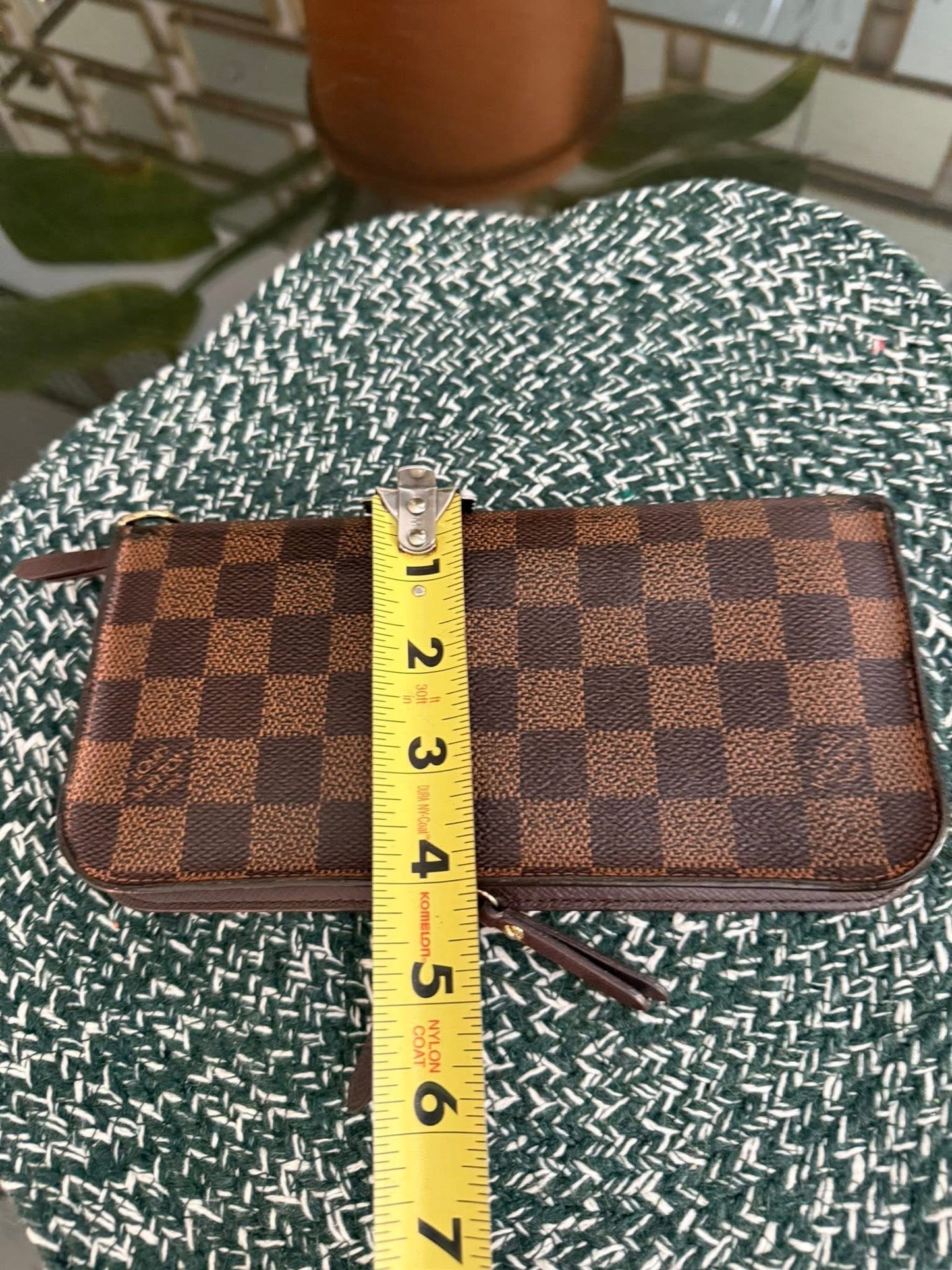 Insolite Wallet in De 🗓️ Year: 2010