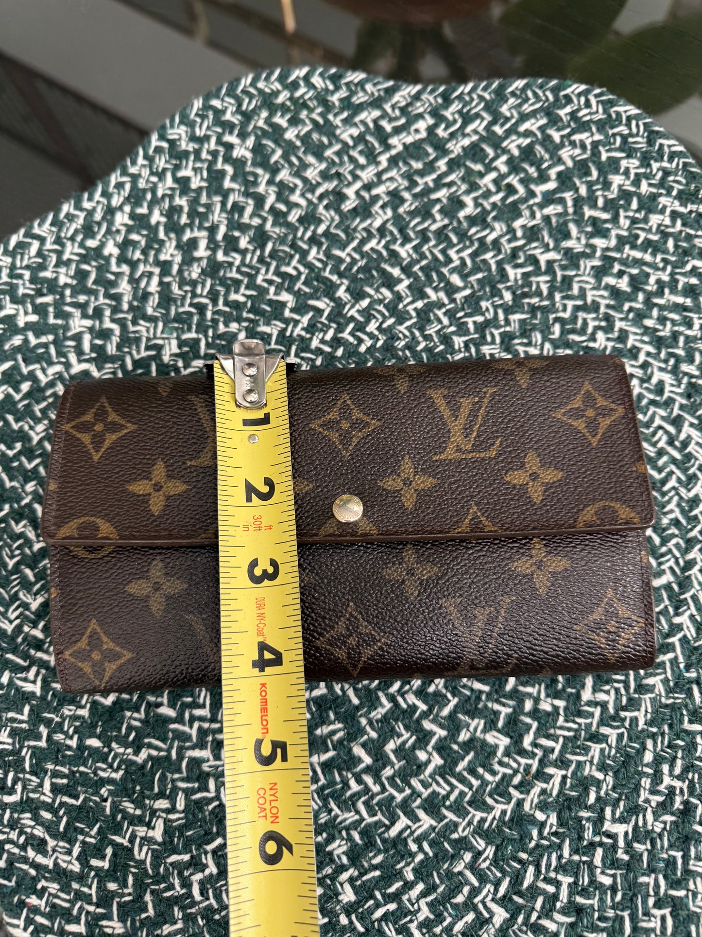 Sarah Wallet in Monogram with 10 Cardholders 🗓️ Year: 2007