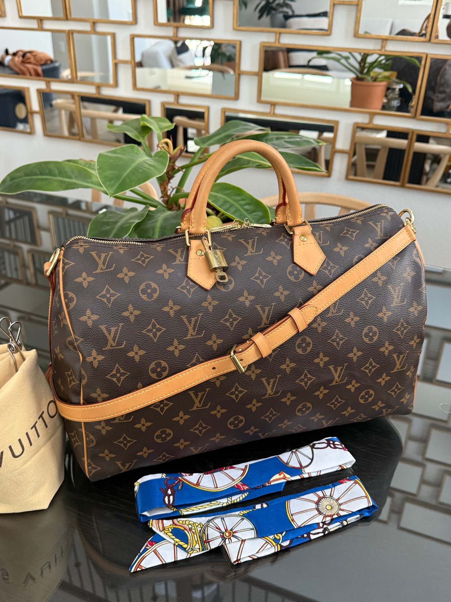 Speedy 40 Bandoulier in Monogram with Lock 🔐, Key and Dustbag 🗓️ Year: 2012