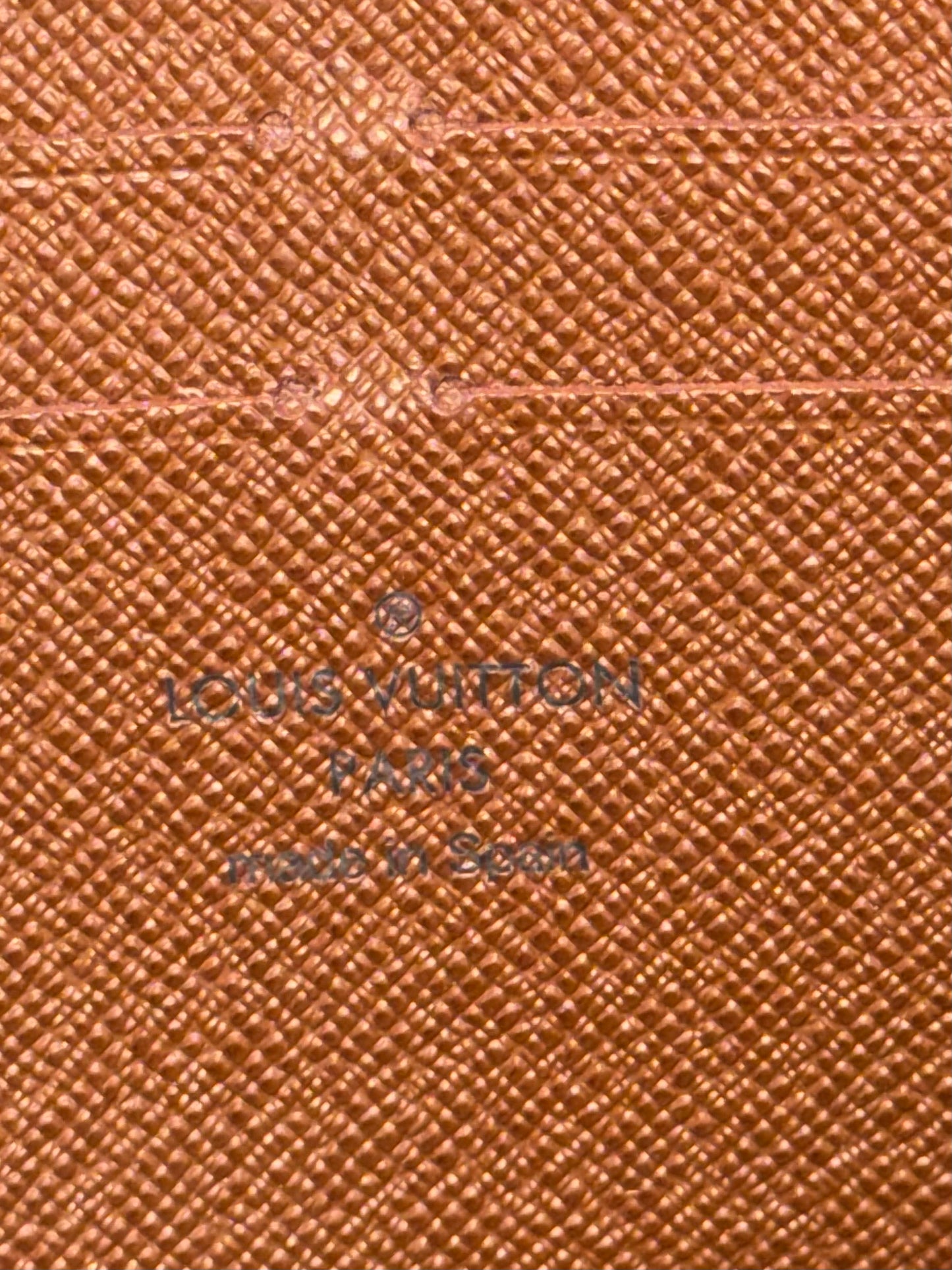 Zippy Long Wallet in Monogram with Dustbag 🗓️ Year: 2014