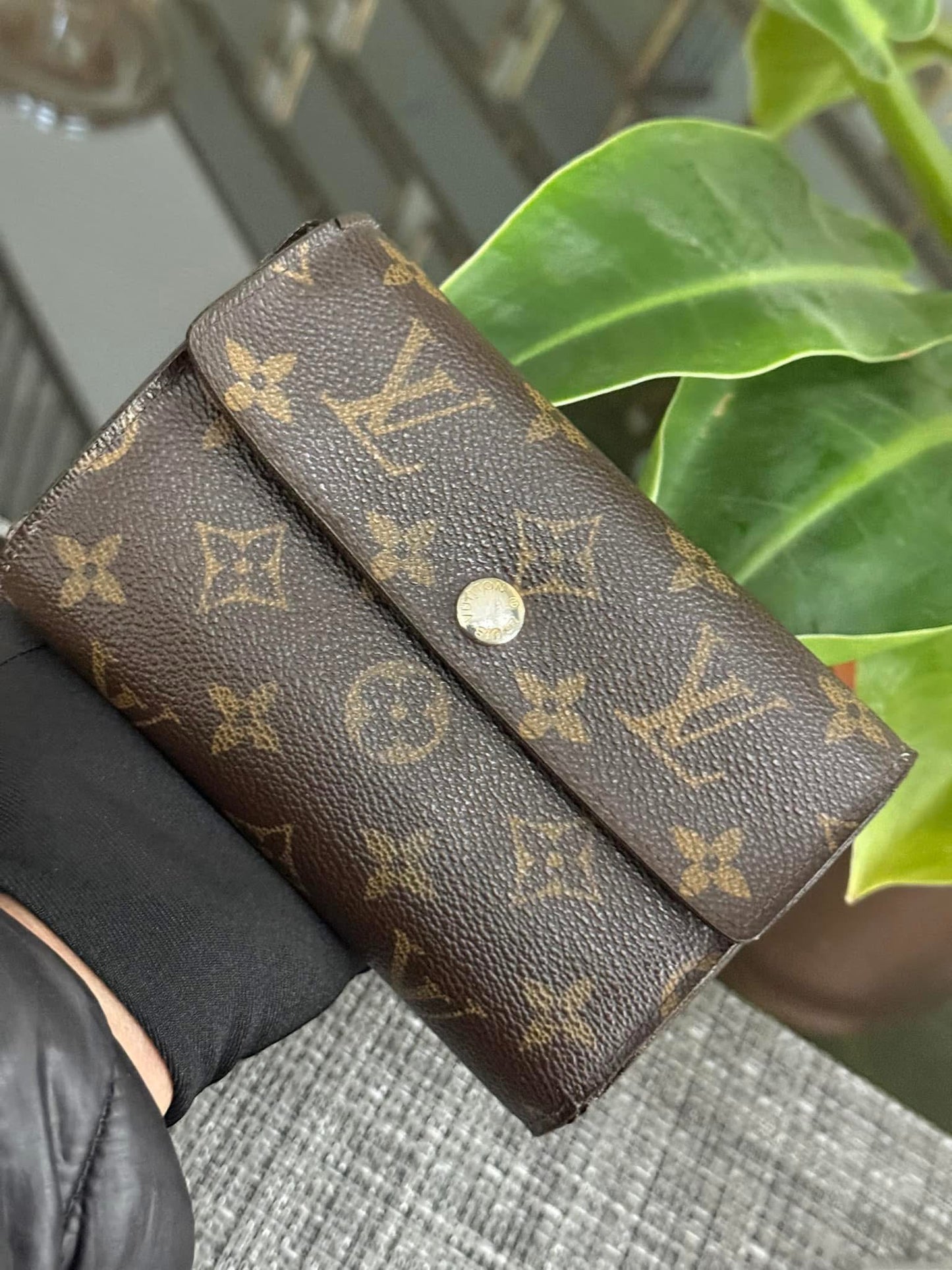 Alexandra Wallet with 14 Cardholders 🗓️ Year: 2007