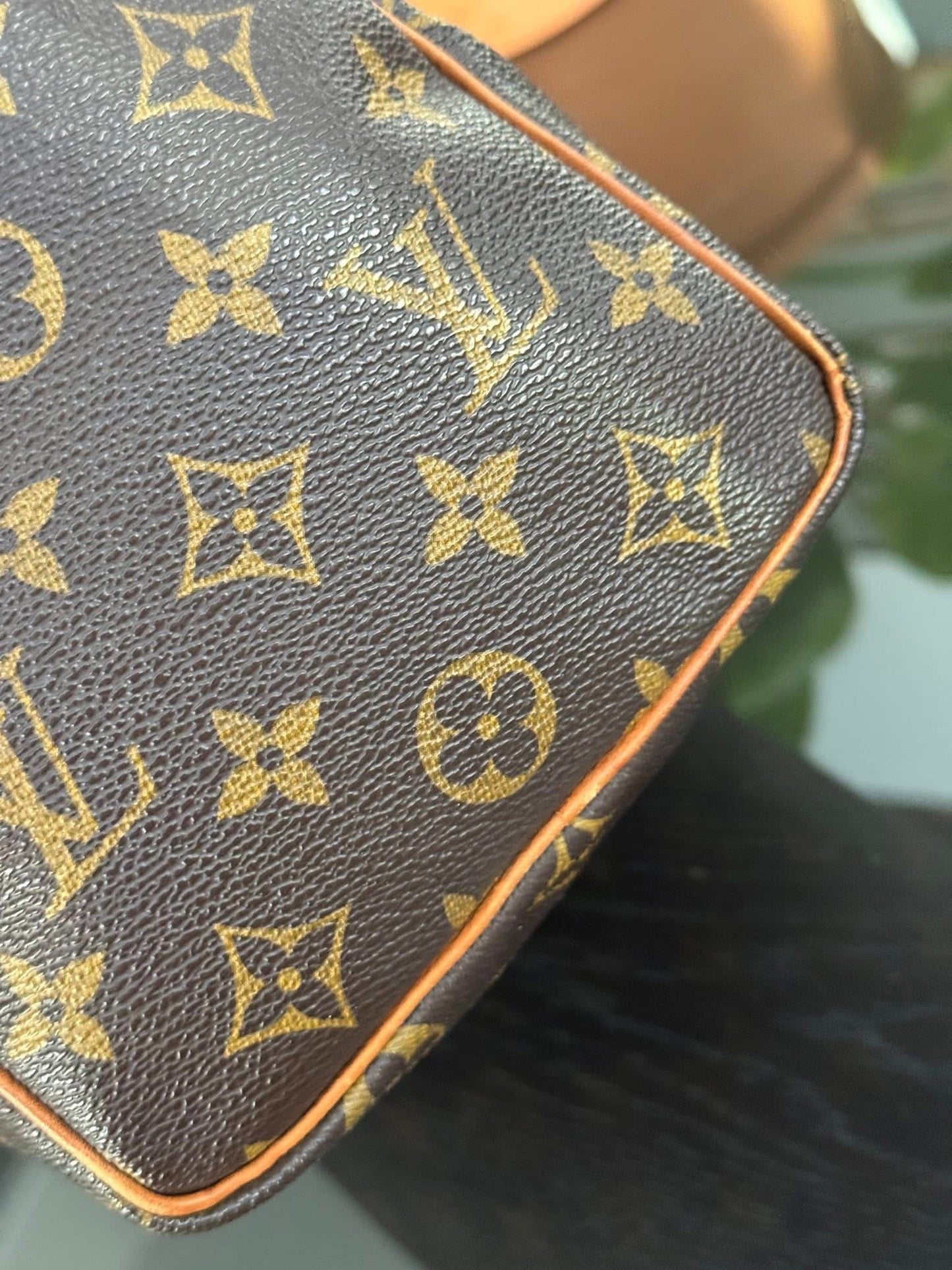 Speedy 25 in Monogram with Lock 🔐 and Key -🗓️ Year: 1994