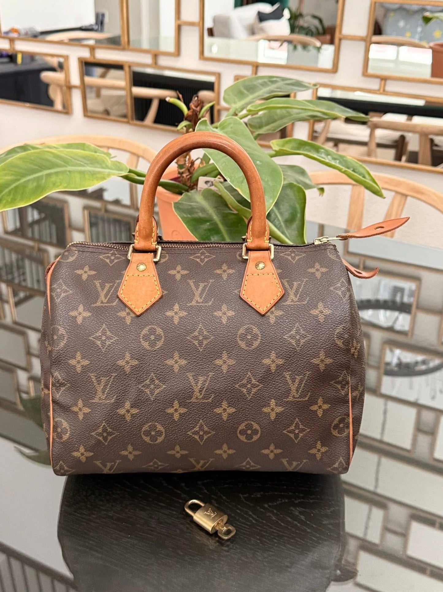 Speedy 25 in Monogram with Lock 🔐 and Key -🗓️ Year: 2000