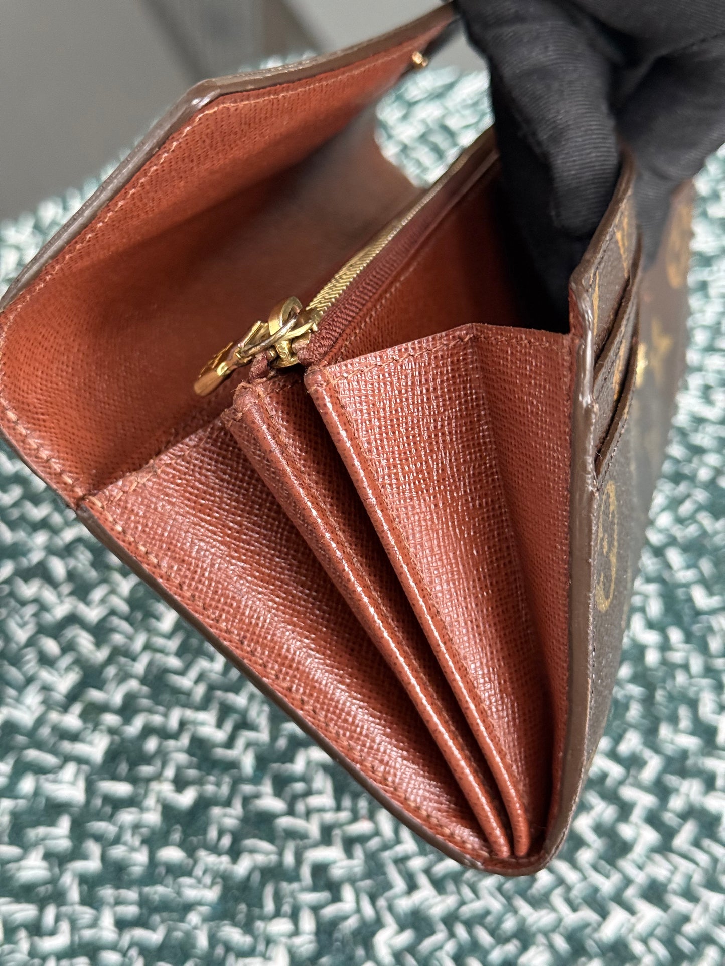 Sarah Wallet in Monogram with 10 Cardholders 🗓️ Year: 2007