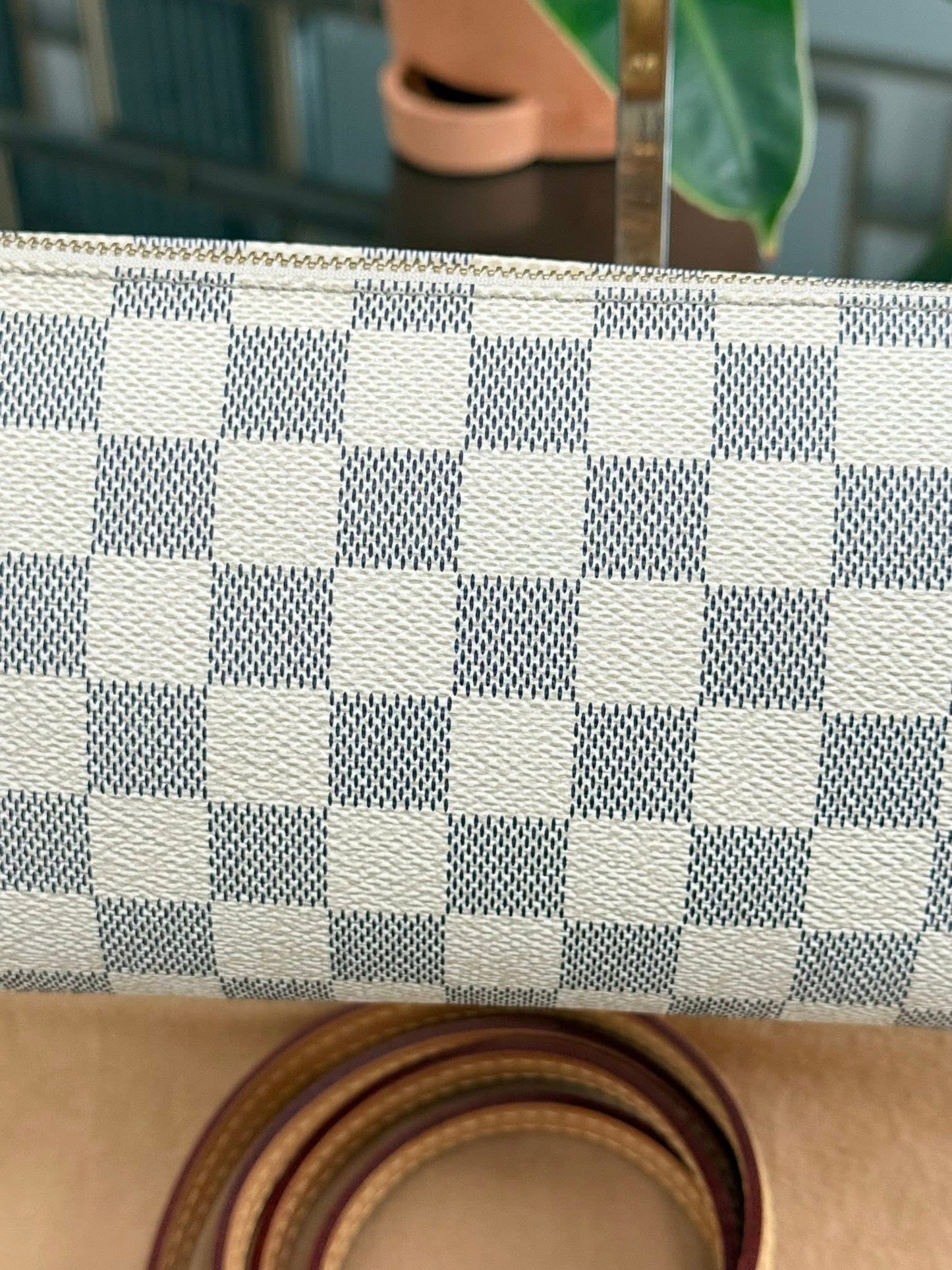Eva Clutch in Azur with Original Strap, Box and Dustbag 🗓️ Year: 2011