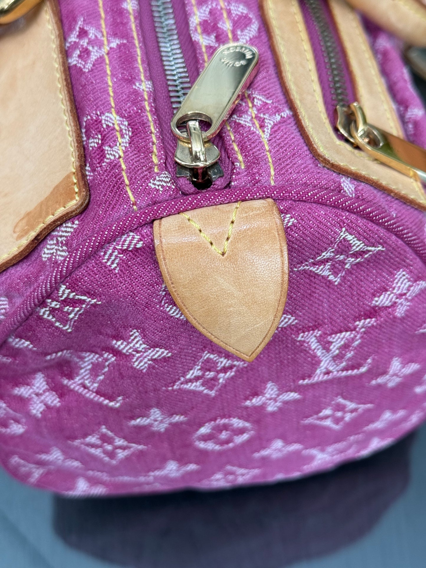 Neo Speedy Denim with Dustbag 🌺📅 Year: 2006