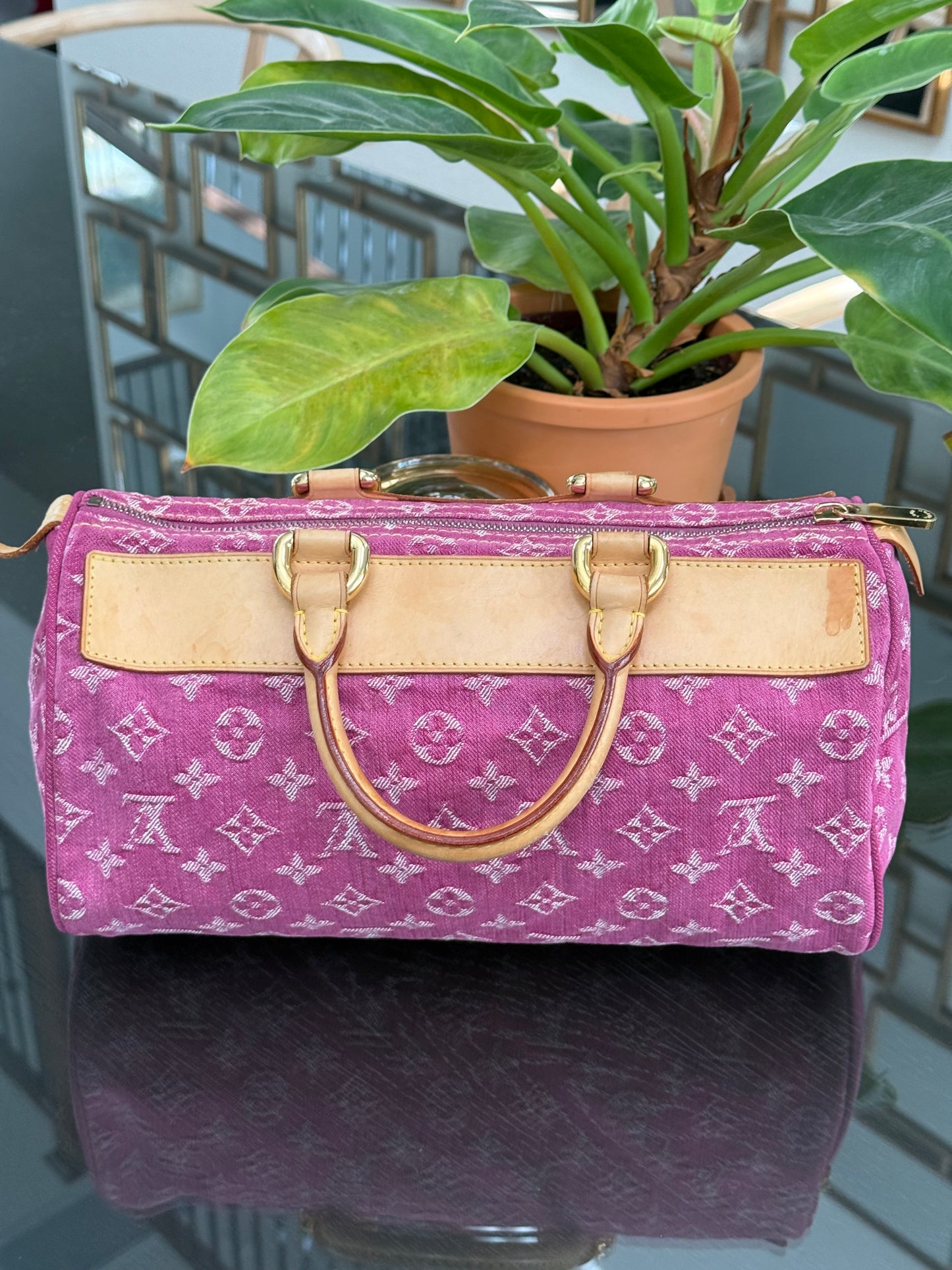 Neo Speedy Denim with Dustbag 🌺📅 Year: 2006