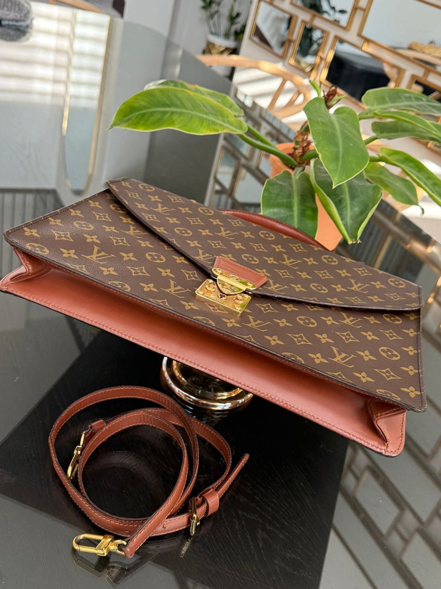 Porte Document / Laptop Vintage Bag with Key 🔑 and Crossbody Strap 🗓️ Year 1990