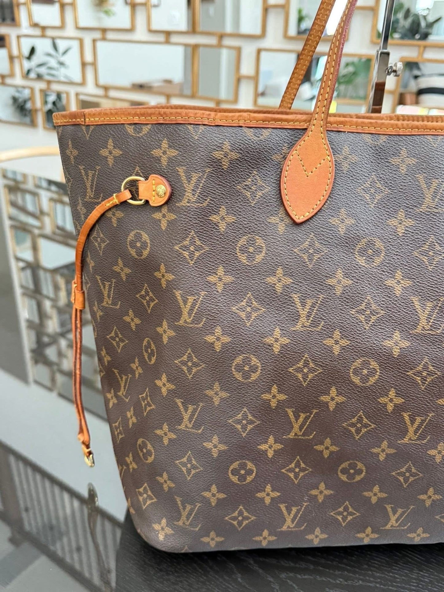 Neverfull GM with Dustbag and Insert Organizer 🗓️ Year: 2008