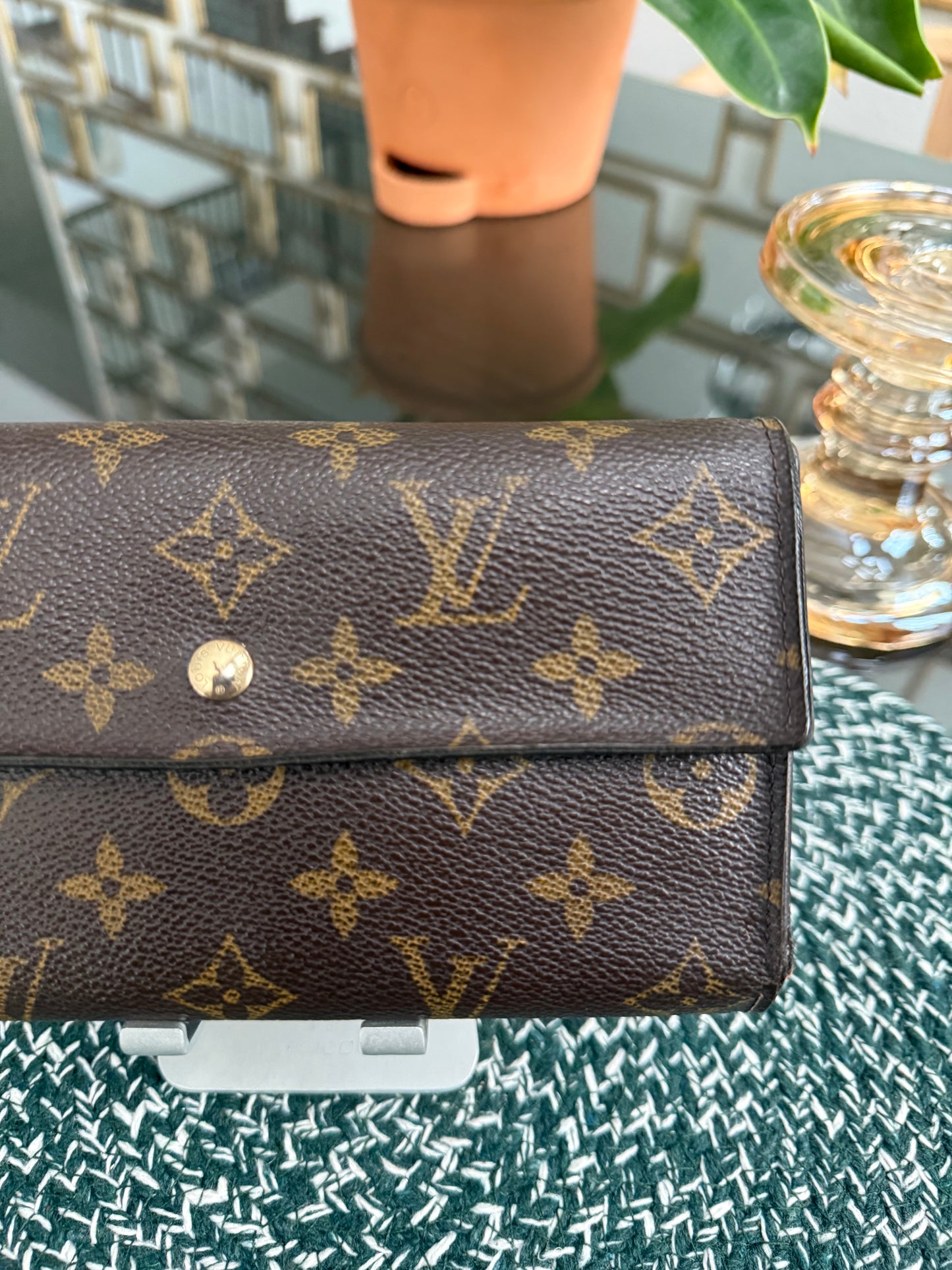 International Wallet in Monogram 🗓️ Year: 2003