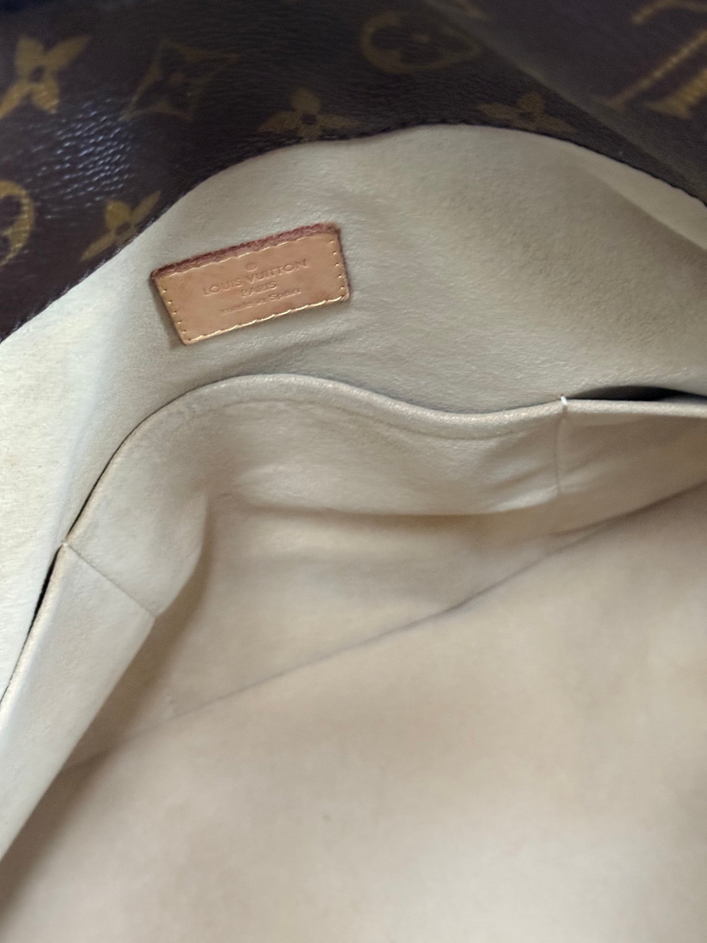 Artsy MM with Dustbag and Insert Organizer - 📅 Year: 2011