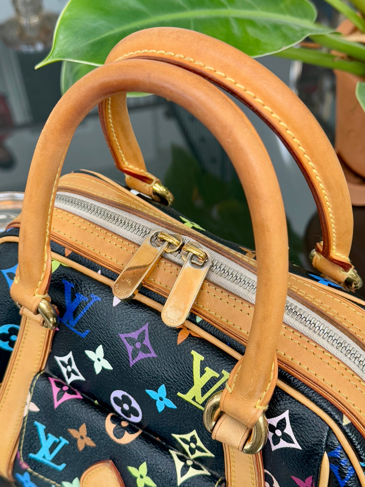 Multicolor Priscilla with Dustbag 📅 Year: 2008