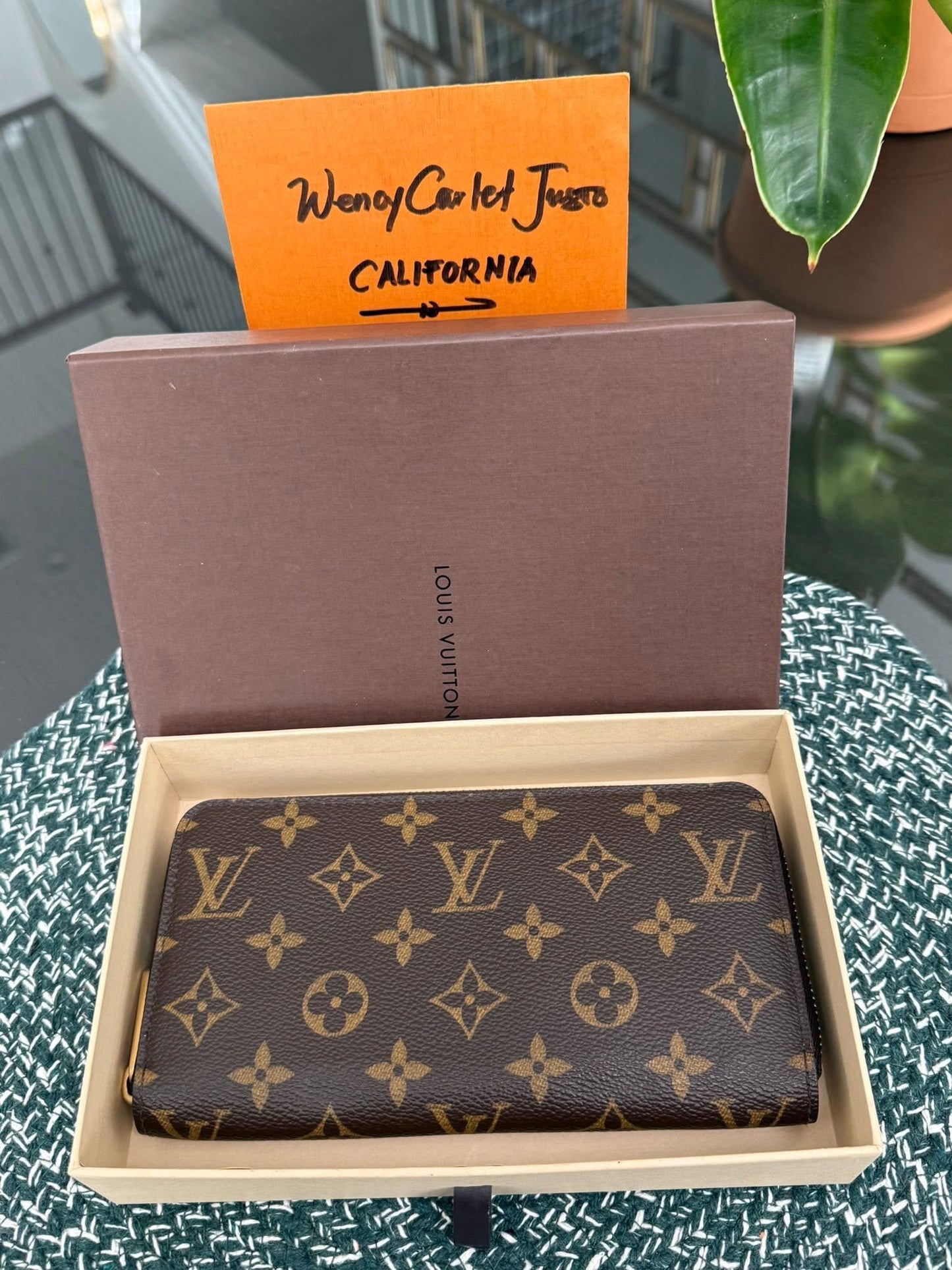 Zippy Long Wallet in Monogram with box 🗓️ Year: 2009