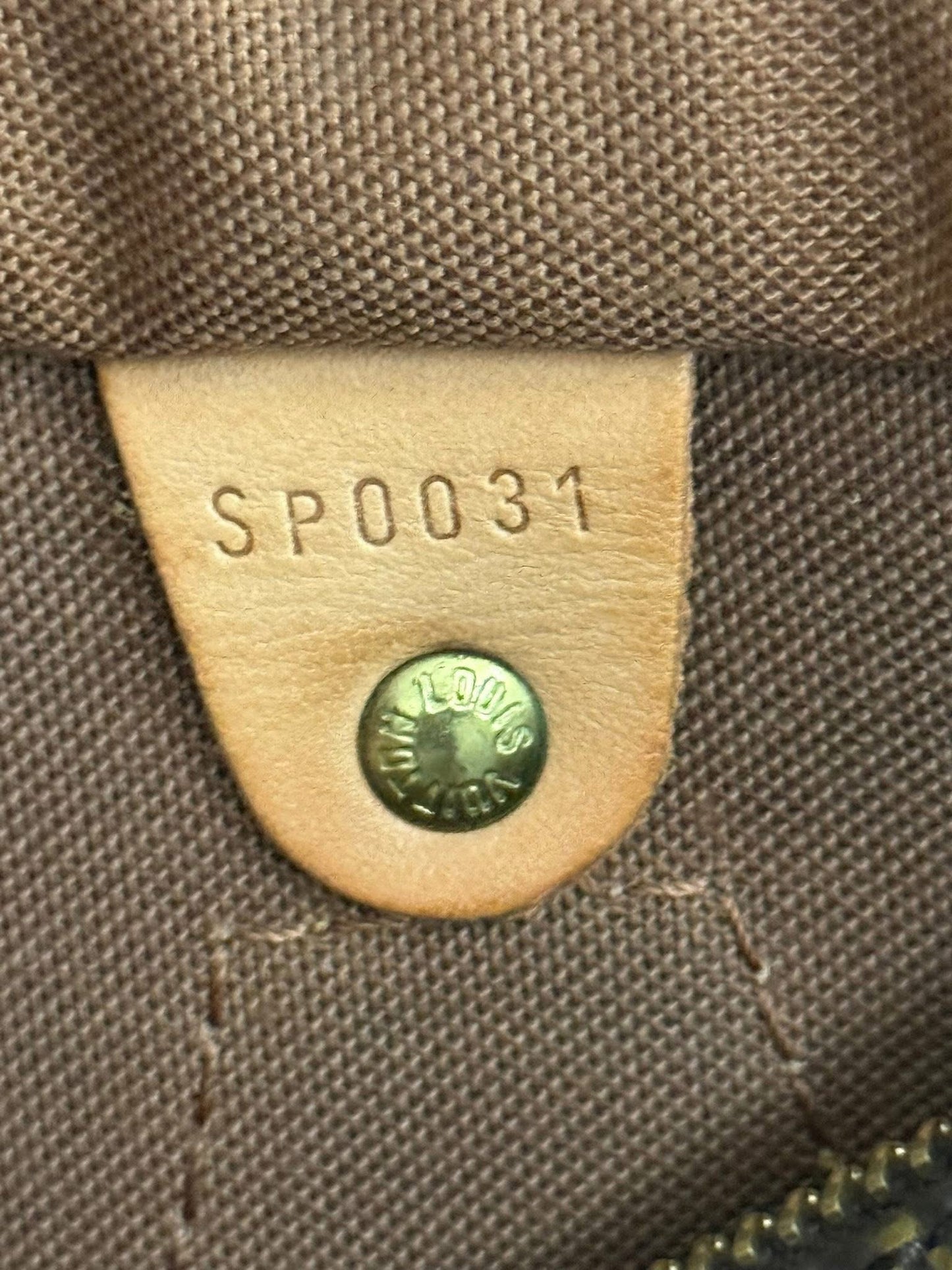 Speedy 25 with Lock 🔐 and Key 🔑 🗓️ Year: 2001